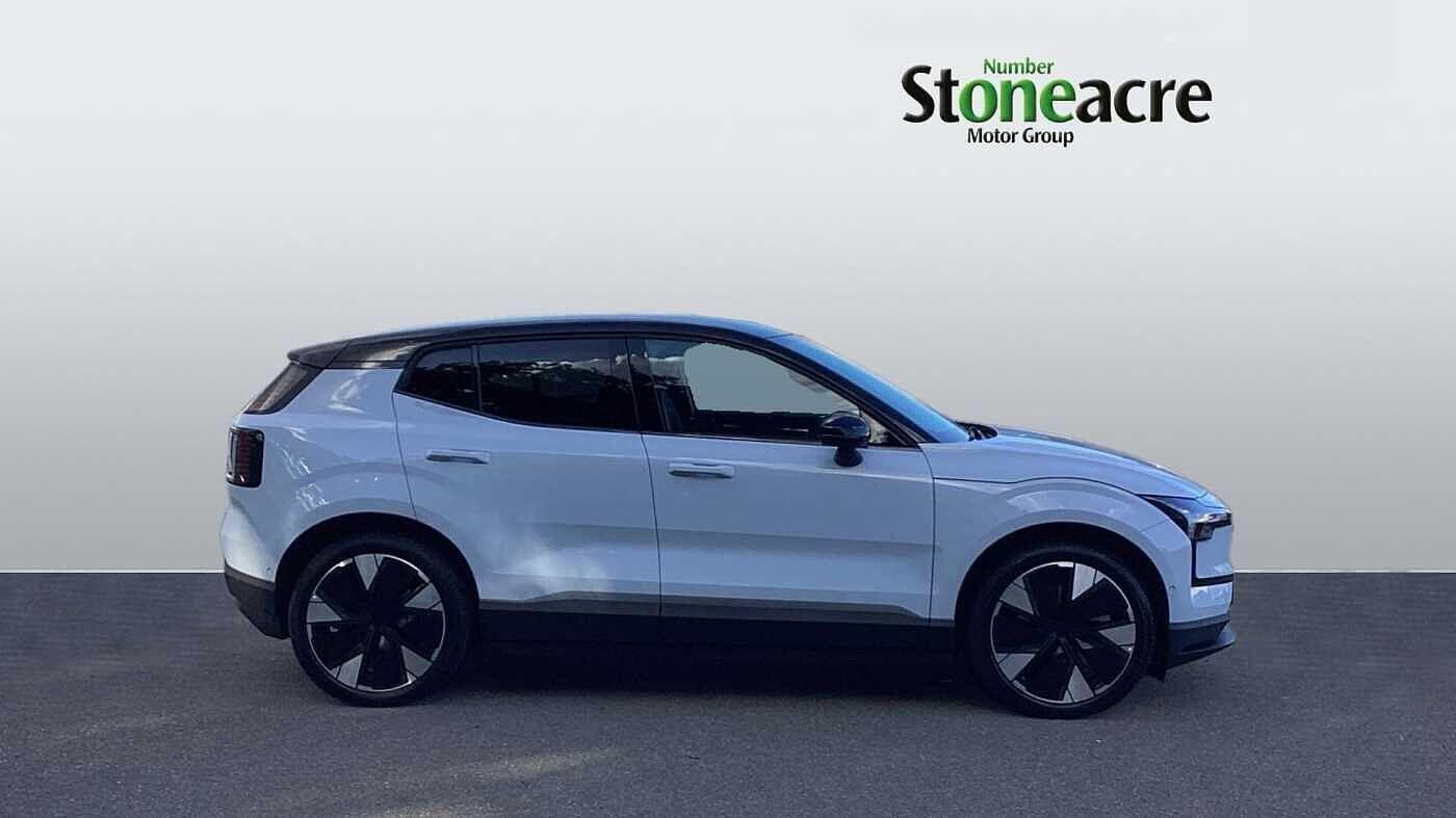 Volvo EX30 Single Motor Extended Range 69kWh Ultra Auto 5dr NG75CYE Image 2
