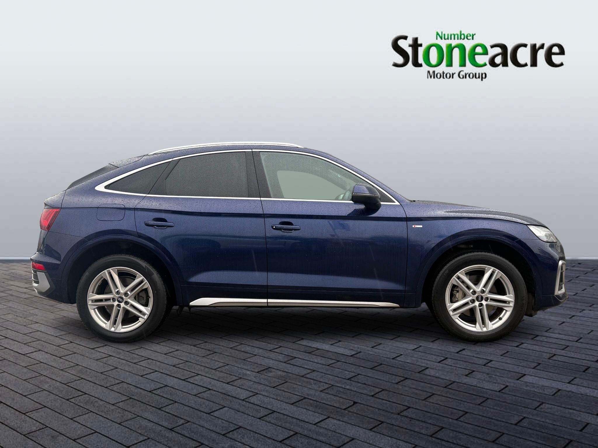 Audi Q5 2.0 TDI 40 S line Sportback S Tronic quattro Euro 6 (s/s) 5dr PX71NWR Image 2