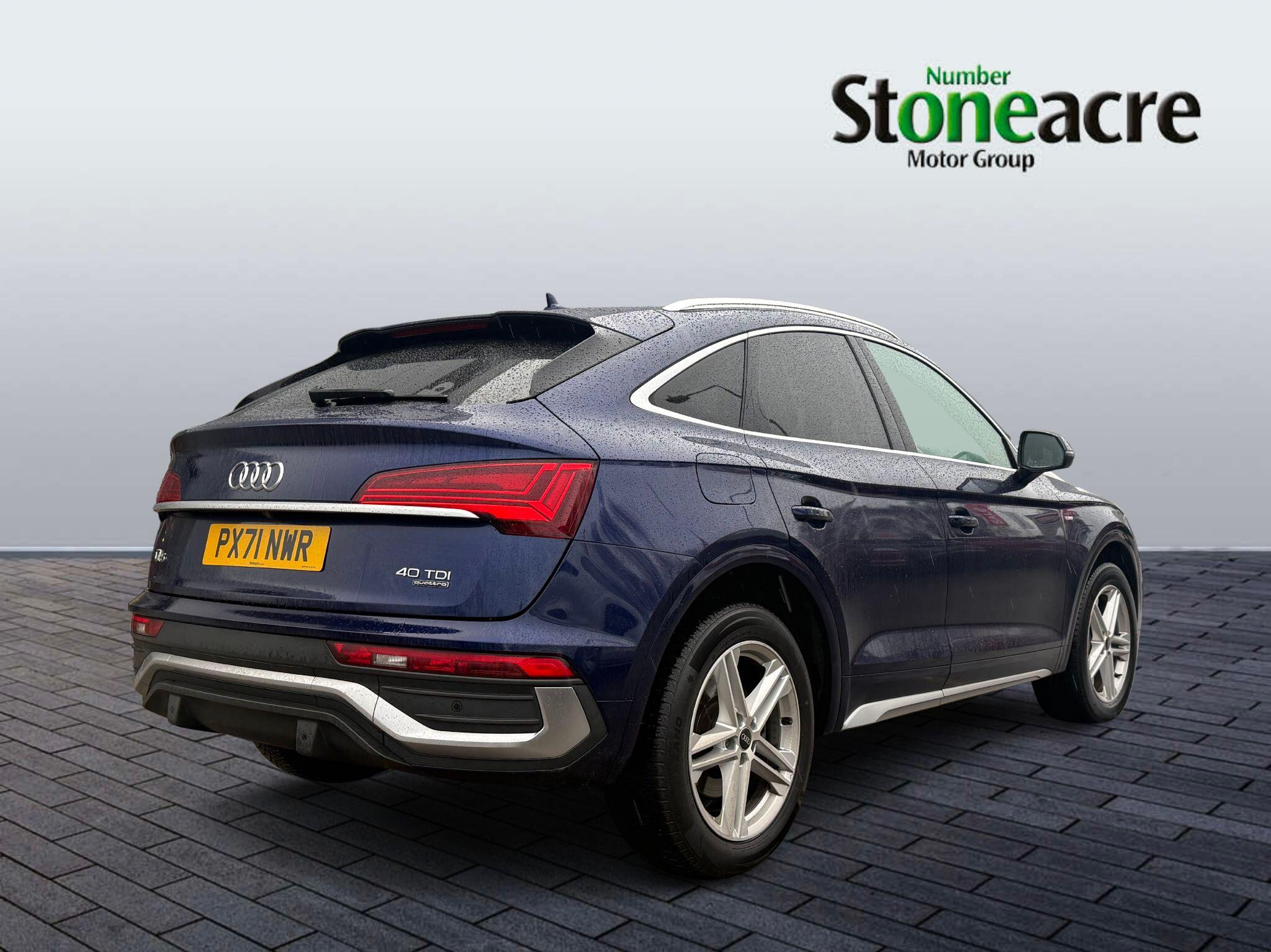 Audi Q5 2.0 TDI 40 S line Sportback S Tronic quattro Euro 6 (s/s) 5dr PX71NWR Image 3