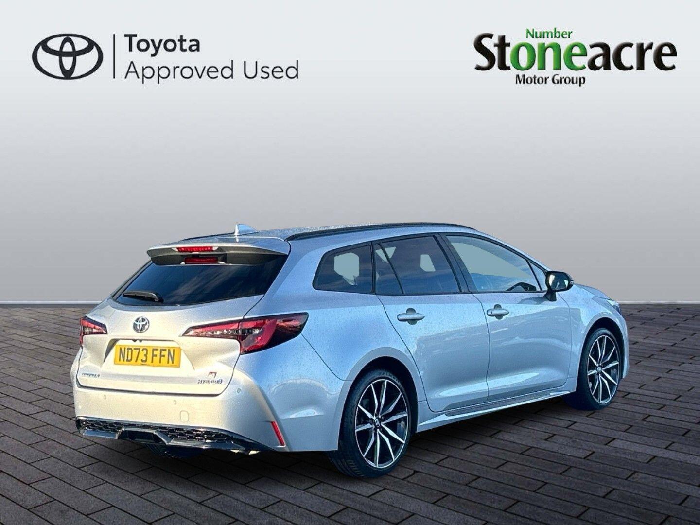 Toyota Corolla Touring Sports 2.0 VVT-h GR SPORT Touring Sports CVT Euro 6 (s/s) 5dr ND73FFN Image 3