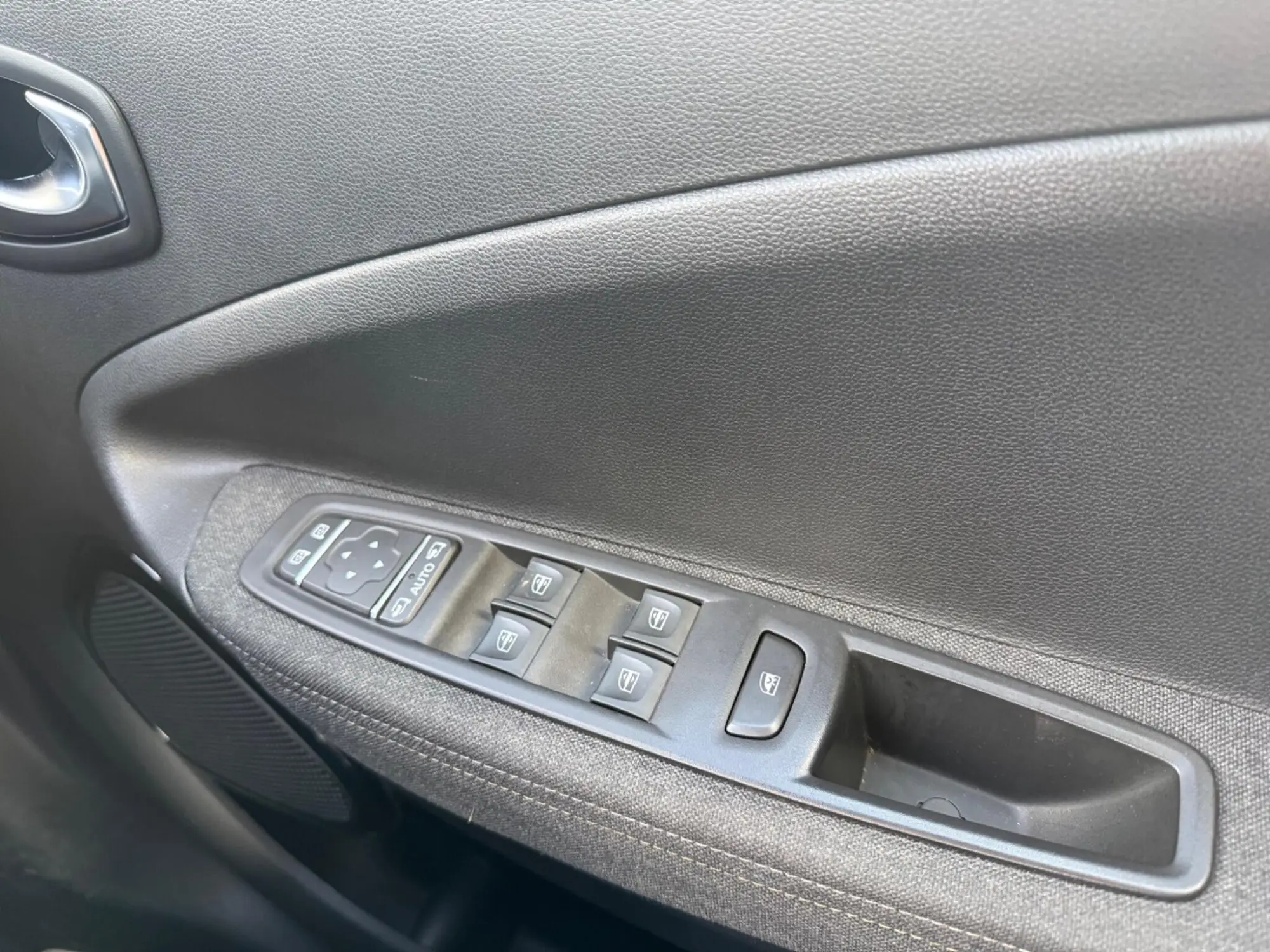 Renault Zoe Image 40 Renault Zoe Image 40
