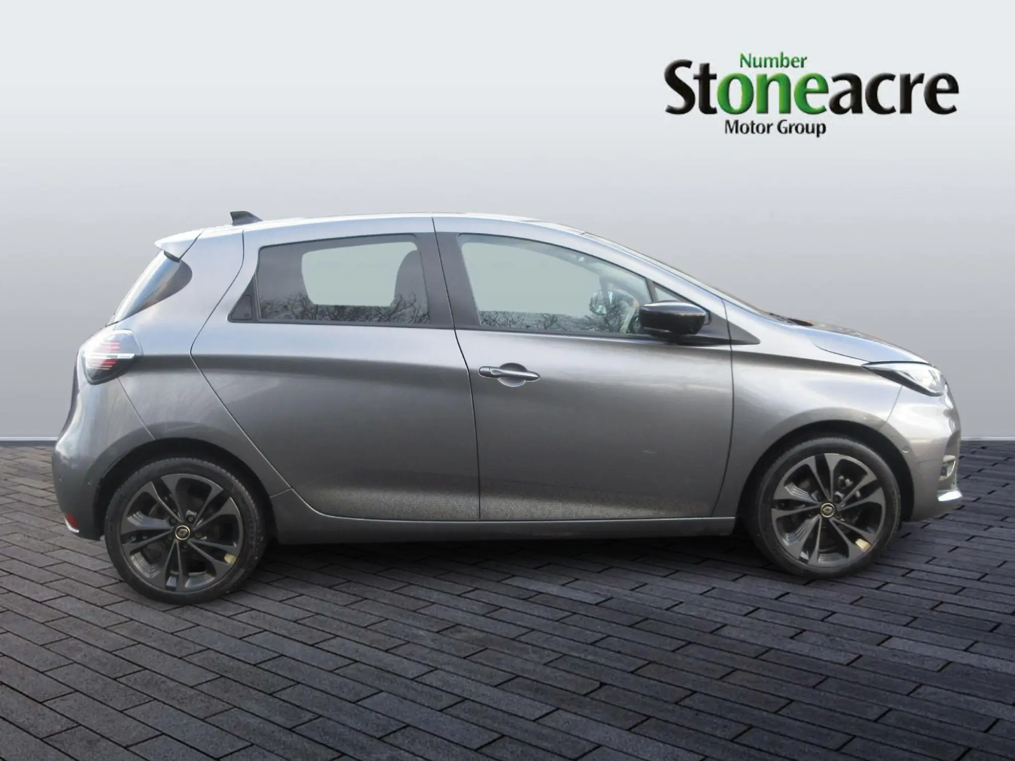 Renault Zoe 100kW Iconic R135 50kWh Boost Charge 5dr Auto NV72DZG Image 2