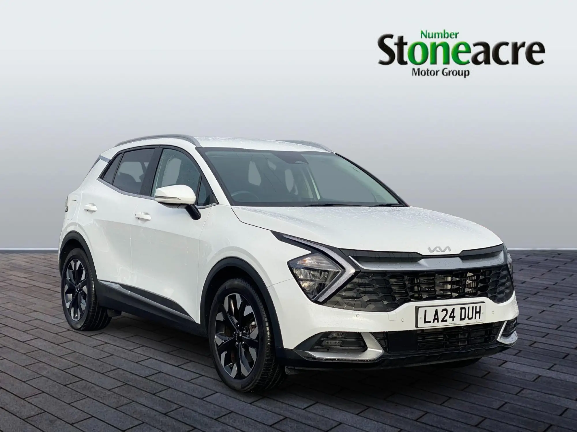 Kia Sportage Plug-In Hybrid 1.6T GDi PHEV 3 5dr Auto AWD LA24DUH Image 1