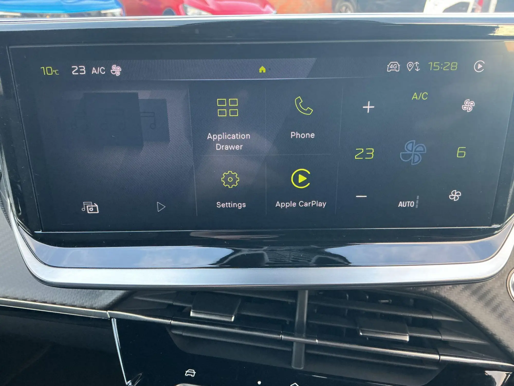 Peugeot E-2008 Image 15