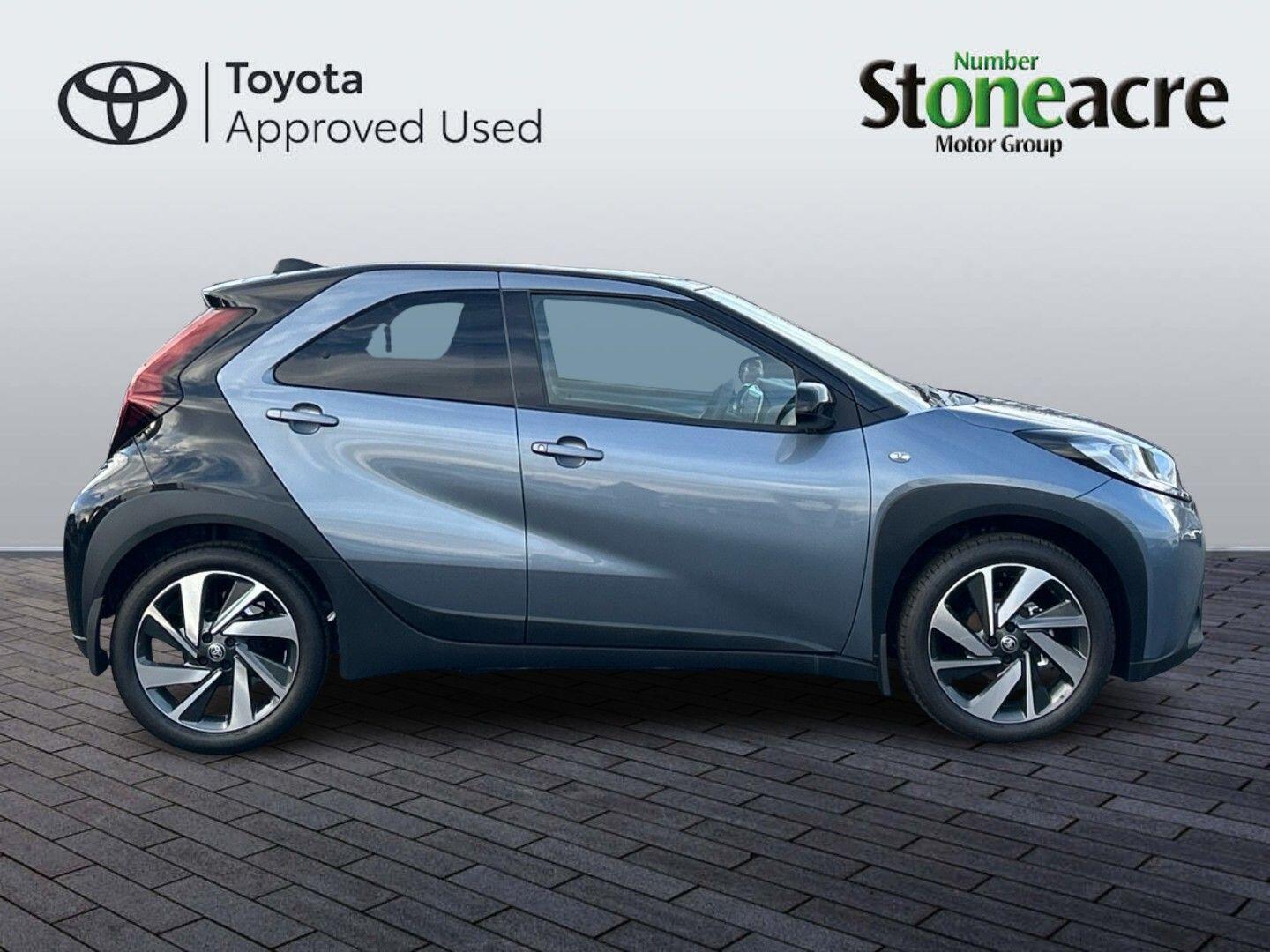 Toyota Aygo X 1.0 VVT-i Edge 5dr NA75HKE Image 2