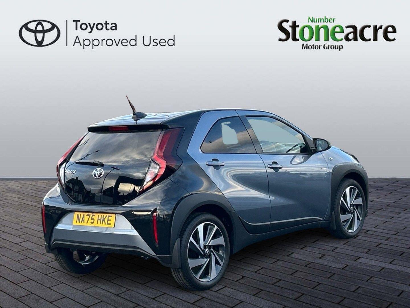 Toyota Aygo X 1.0 VVT-i Edge 5dr NA75HKE Image 3