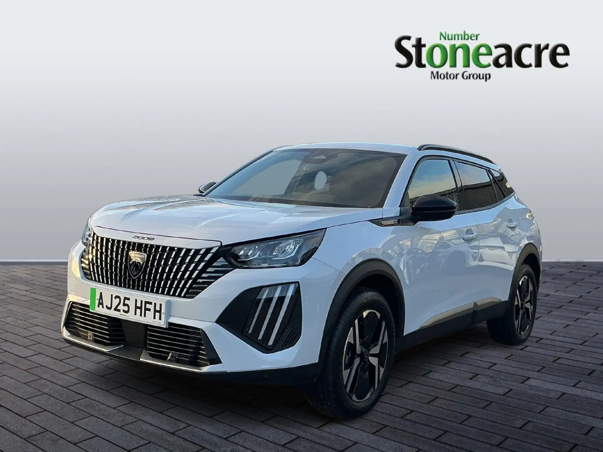 Peugeot E-2008 54kWh Allure Auto 5dr (7kW Charger) AJ25HFH Image 3