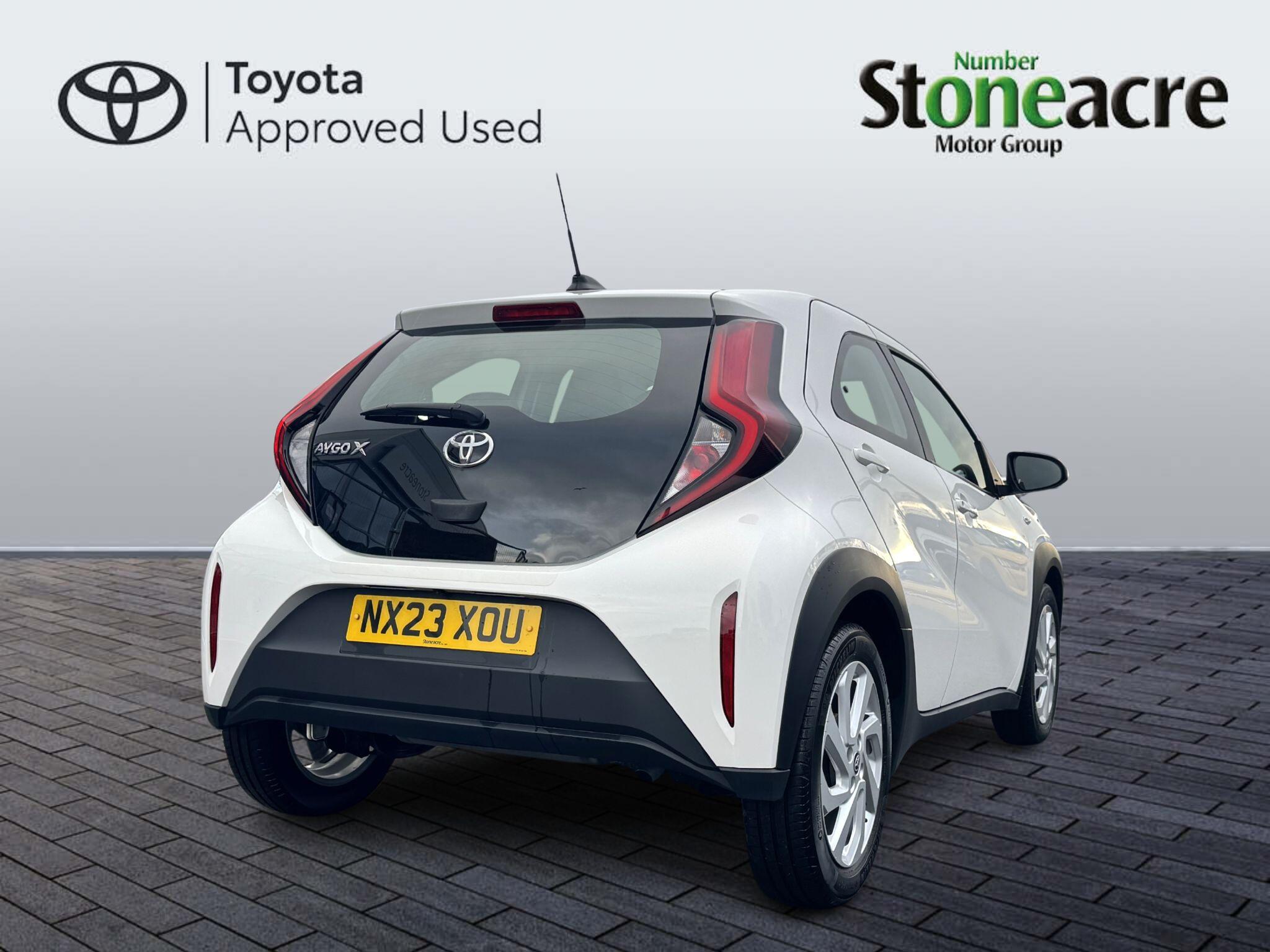 Toyota Aygo X 1.0 VVT-i Pure 5dr NX23XOU Image 3