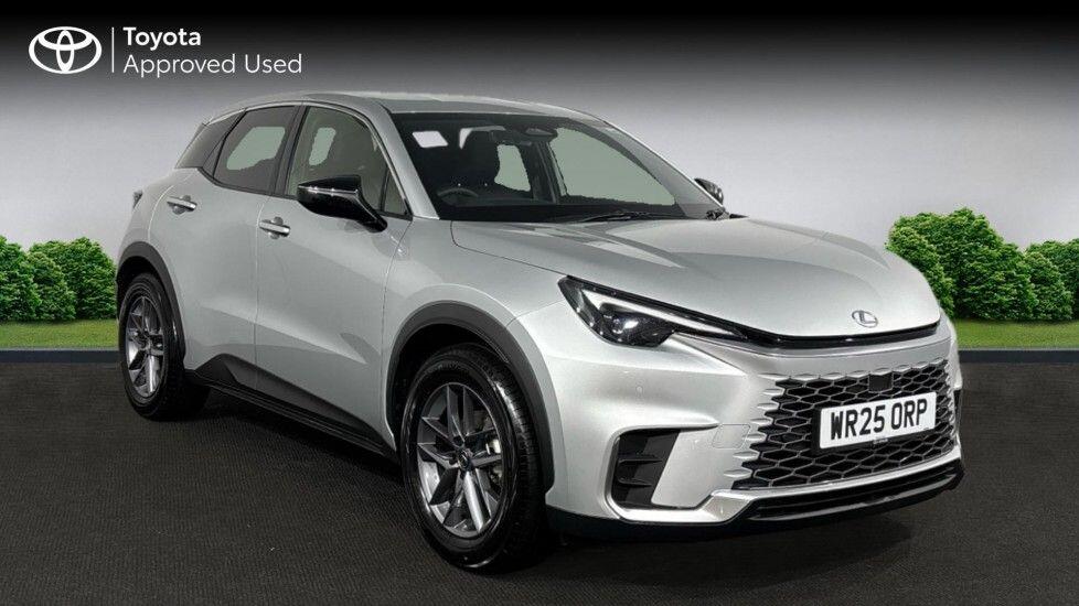 Lexus LBX 1.5 VVT-iE Premium E-CVT Euro 6 (s/s) 5dr WR25ORP Image 1