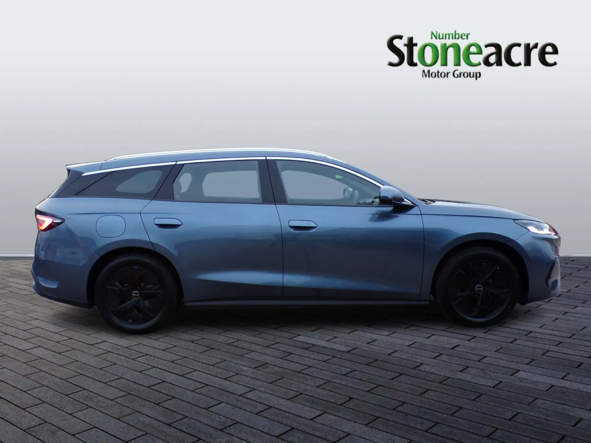 BYD Seal 6 1.5 DM-i 10kWh Boost CVT Auto Euro 6 (s/s) 5dr FV75DAA Image 2