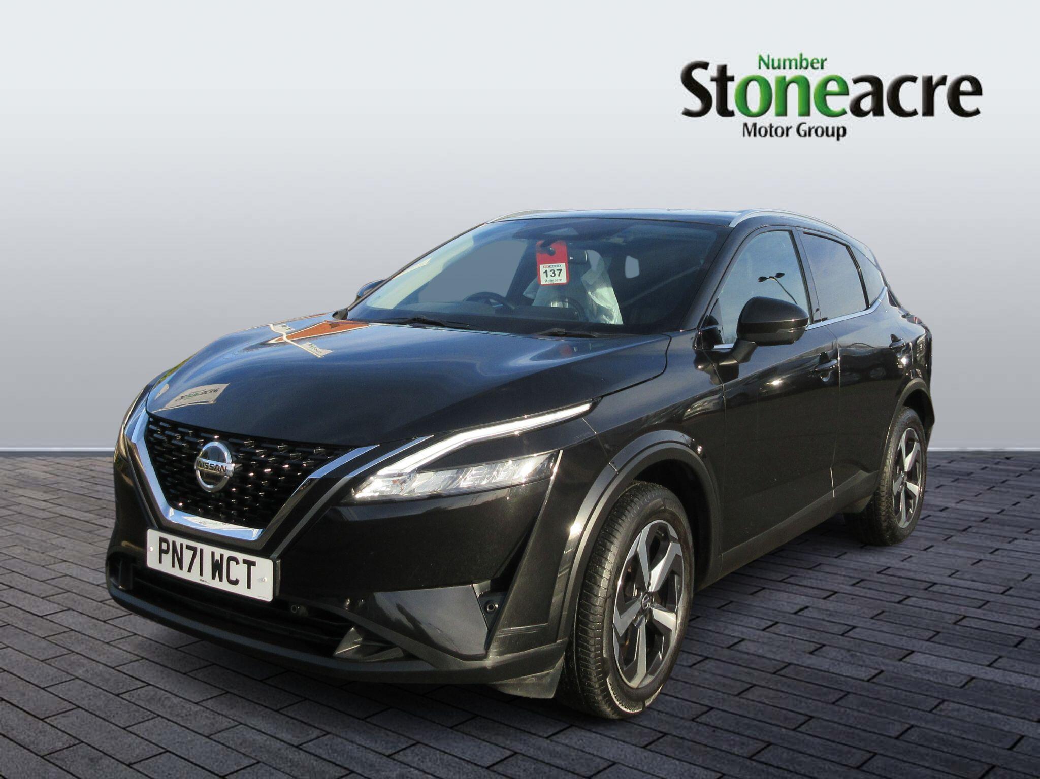 Nissan Qashqai 1.3 DiG-T MH N-Connecta 5dr PN71WCT Image 3