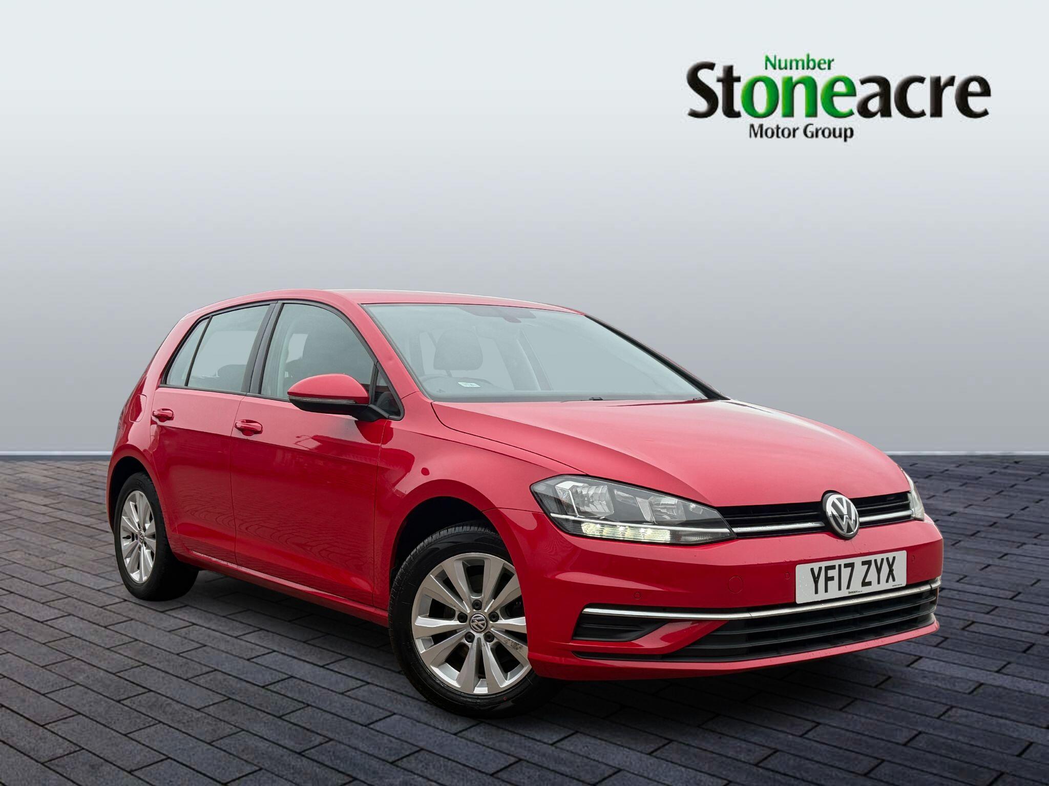 Volkswagen Golf 1.6 TDI BlueMotion Tech SE Nav Euro 6 (s/s) 5dr YF17ZYX Image 1