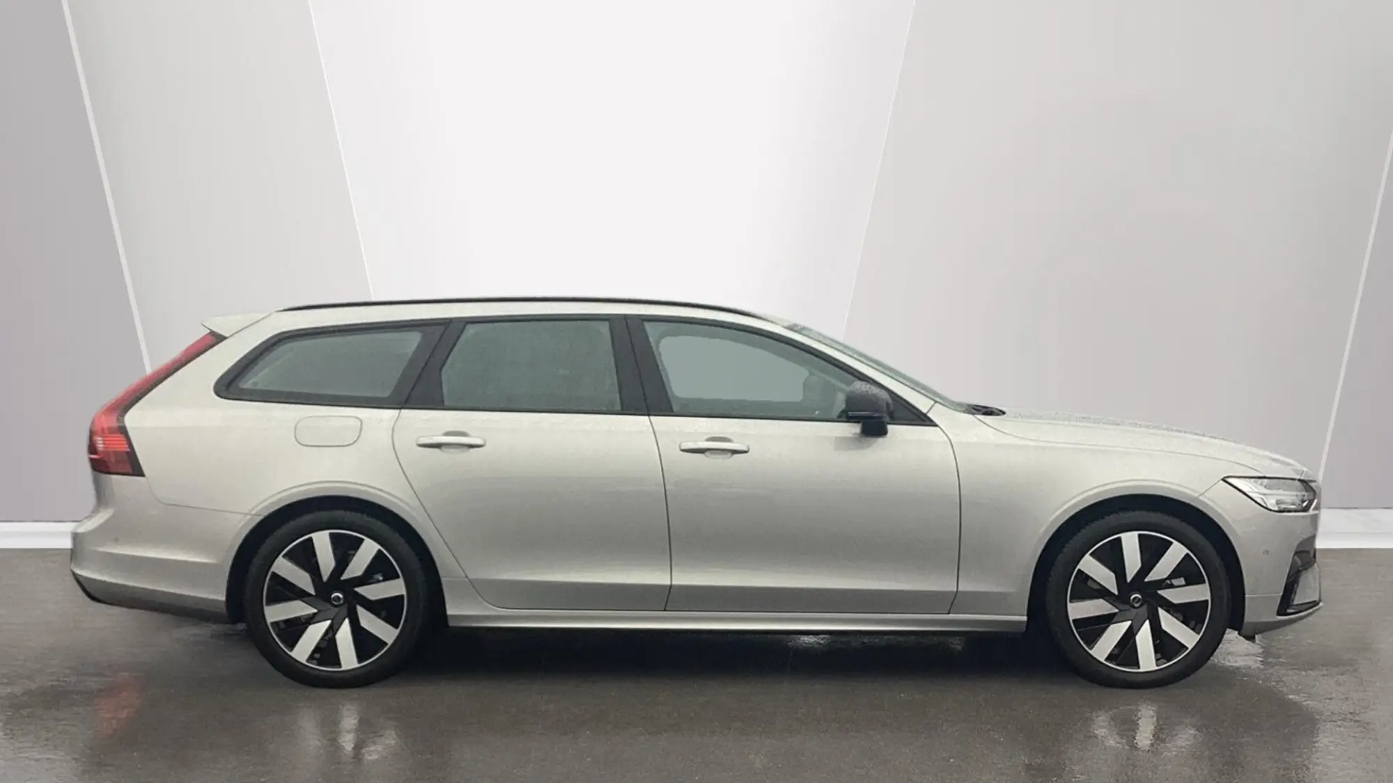 Volvo V90 Plug-In Hybrid 2.0h T6 18.8kWh Plus Auto AWD Euro 6 (s/s) 5dr FV75MDF Image 3