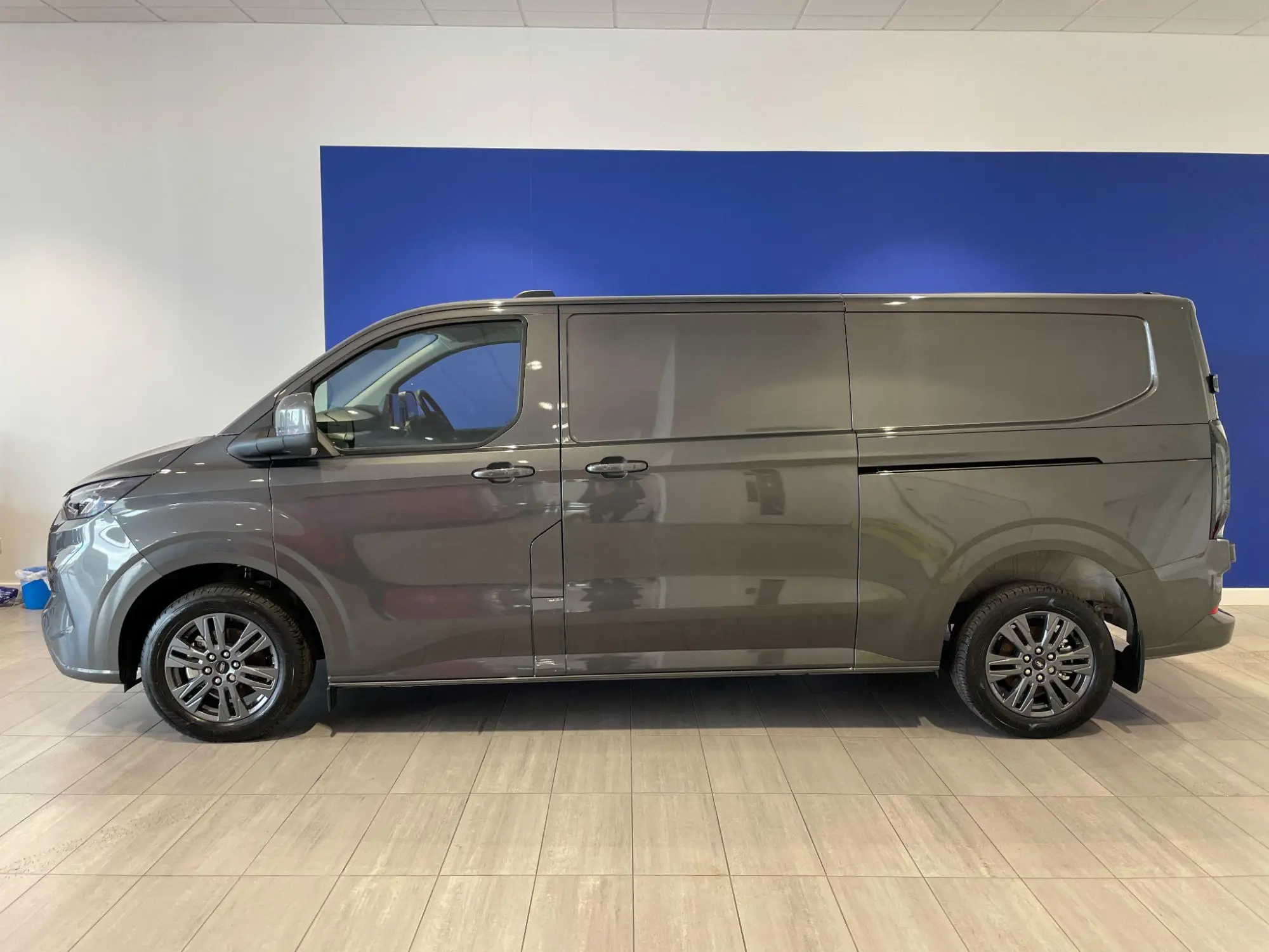 Ford Transit Custom Image 3