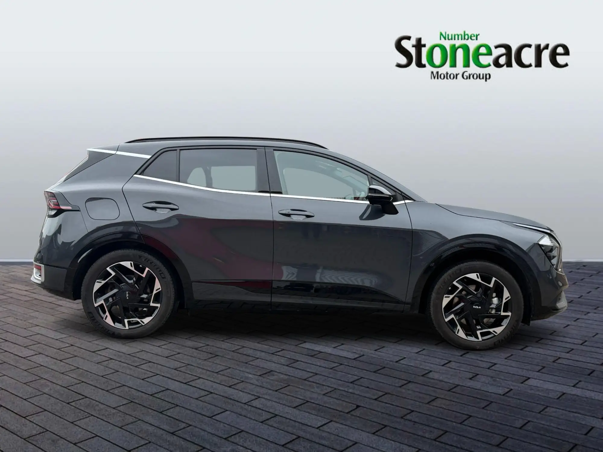 Kia Sportage Plug-In Hybrid 1.6 T-GDi 13.8kWh GT-Line Auto AWD Euro 6 (s/s) 5dr FV25KVS Image 2