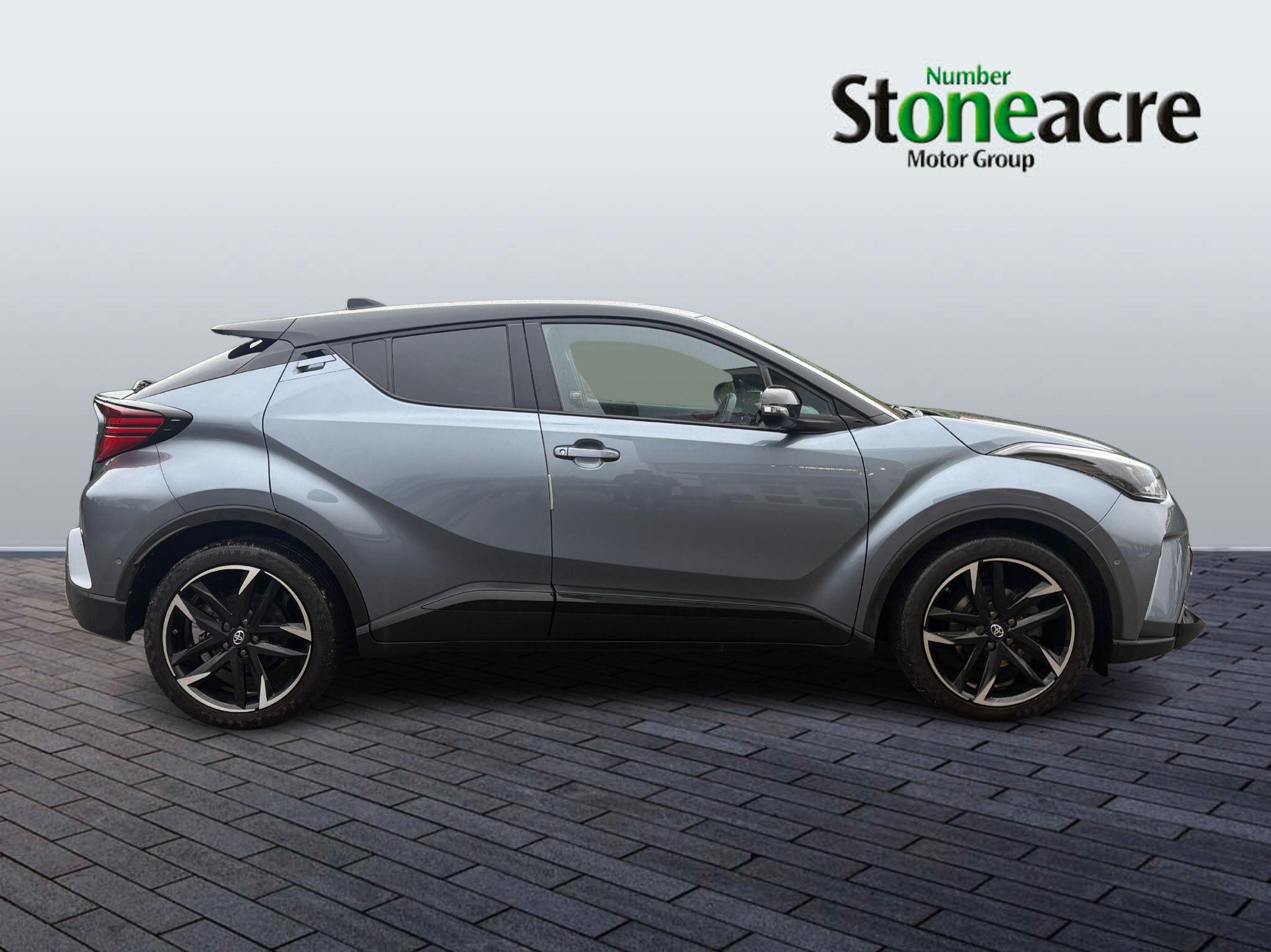 Toyota C-HR Self-Charging Hybrid 2.0 Hybrid GR Sport 5dr CVT SU52BOB Image 2