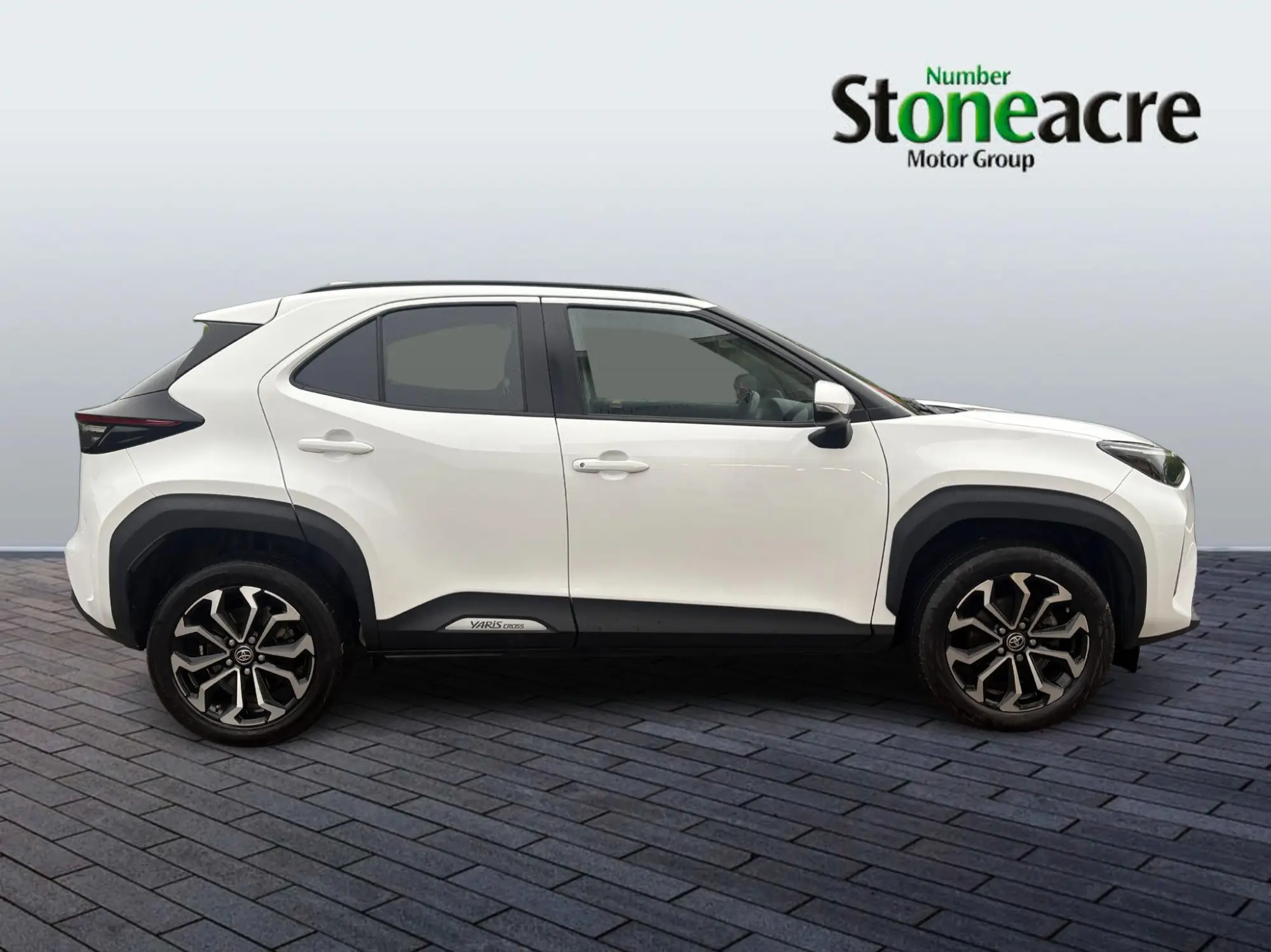 Toyota Yaris Cross 1.5 Hybrid Design 5dr CVT MJ24WAU Image 2