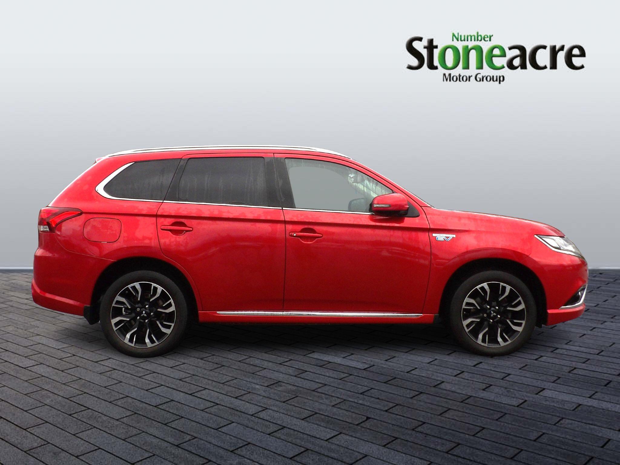 Mitsubishi Outlander 2.0h 12kWh 4hs CVT 4WD Euro 6 (s/s) 5dr LX67HZH Image 2