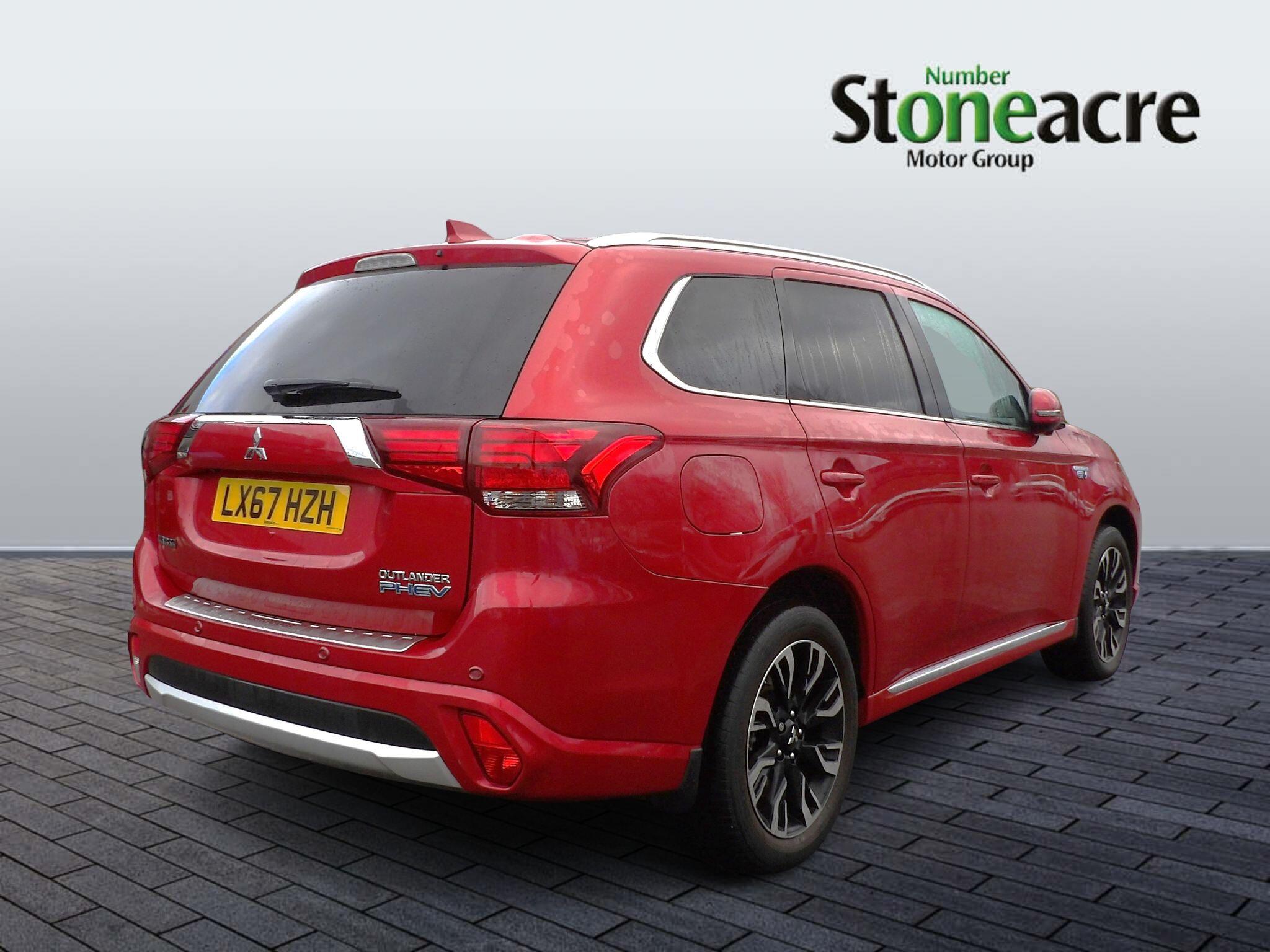 Mitsubishi Outlander 2.0h 12kWh 4hs CVT 4WD Euro 6 (s/s) 5dr LX67HZH Image 3