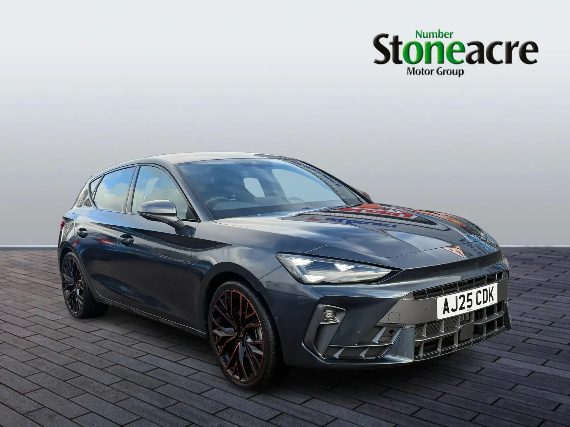 CUPRA Leon 1.5 eHybrid 25.8kWh V3 DSG Euro 6 (s/s) 5dr AJ25CDK Image 1