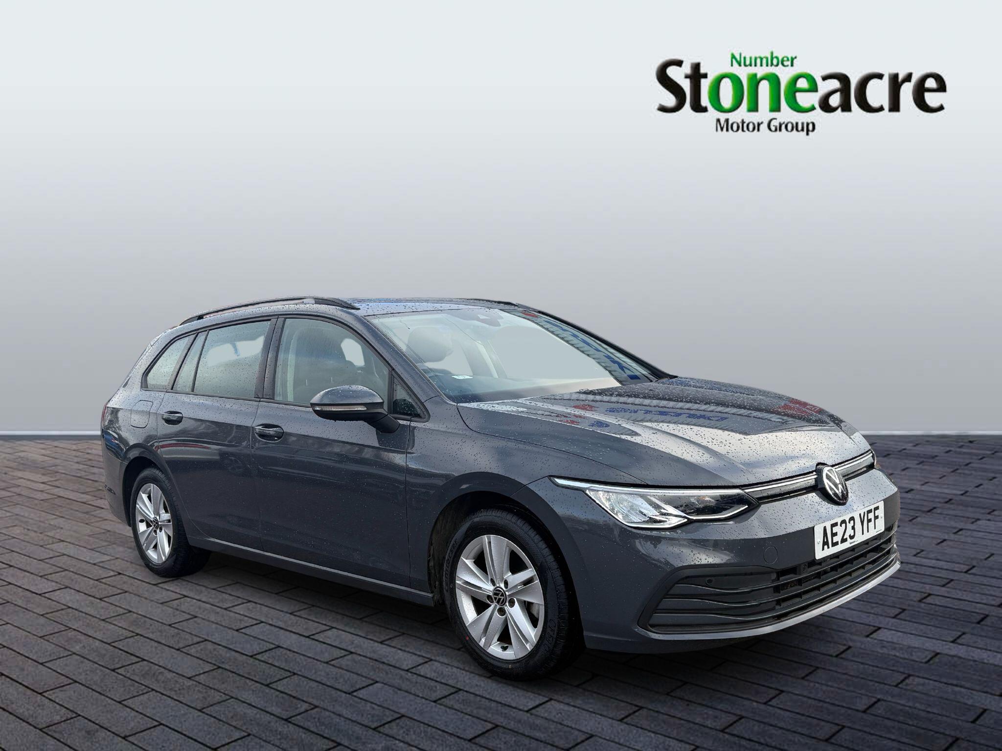 Volkswagen Golf 1.5 eTSI MHEV Life DSG Euro 6 (s/s) 5dr AE23YFF Image 1