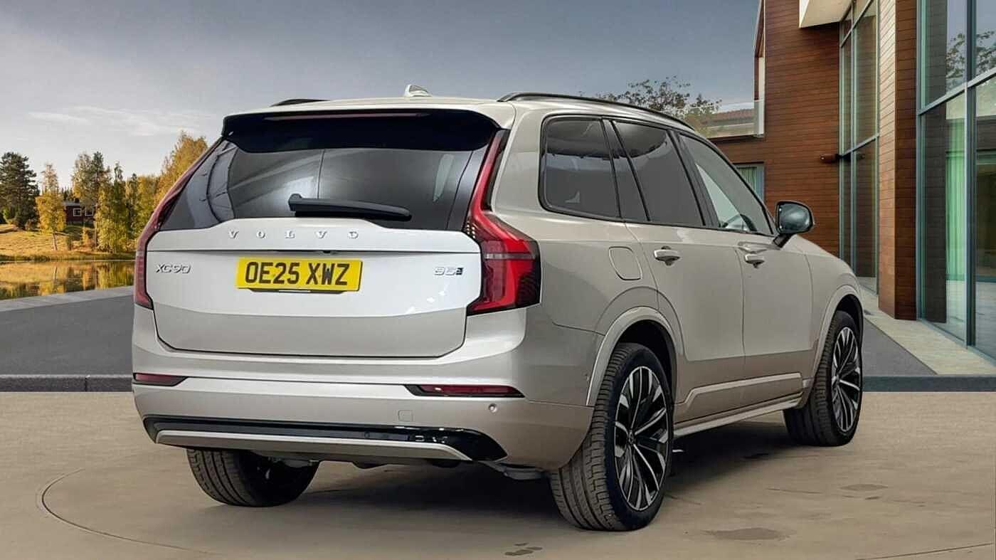 Volvo XC90 2.0 B5 MHEV Plus Auto 4WD Euro 6 (s/s) 5dr OE25XWZ Image 3