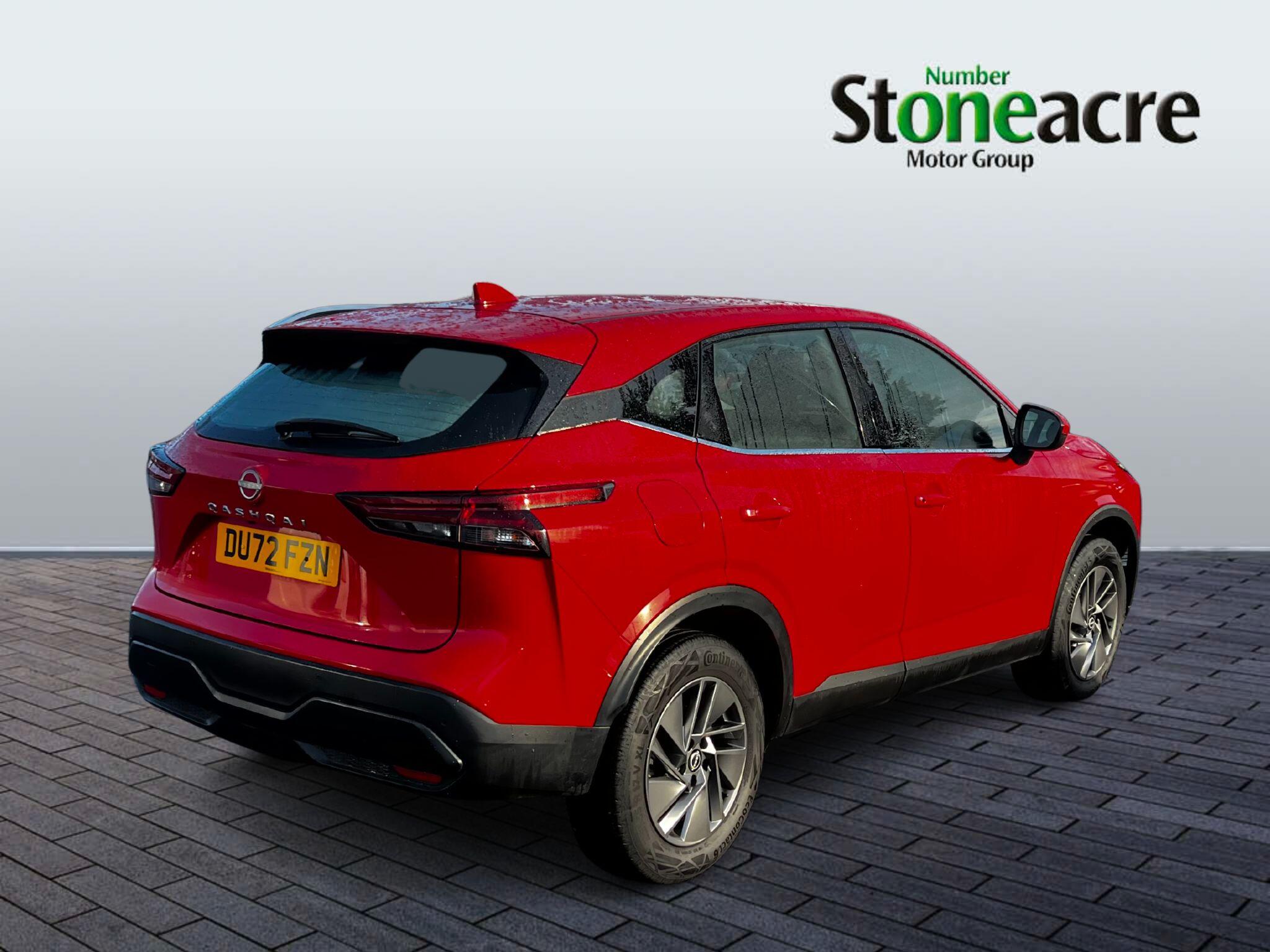 Nissan Qashqai 1.3 DIG-T MHEV Acenta Premium Euro 6 (s/s) 5dr DU72FZN Image 3