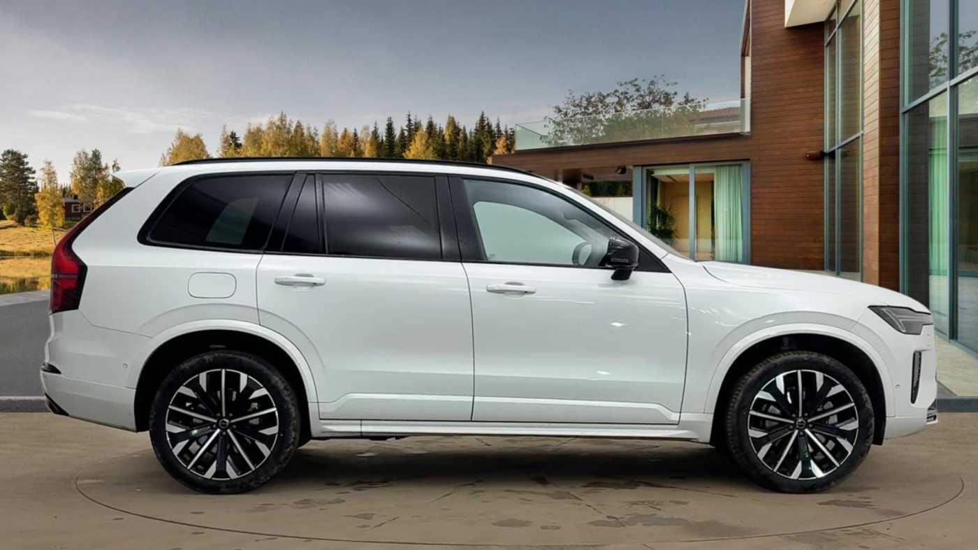 Volvo XC90 2.0 B5 MHEV Plus Auto 4WD Euro 6 (s/s) 5dr OV25PUY Image 2