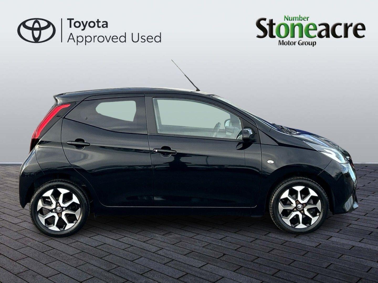 Toyota Aygo 1.0 VVT-i x-plore Hatchback 5dr Petrol Manual Euro 6 (71 ps) NJ68PDX Image 2