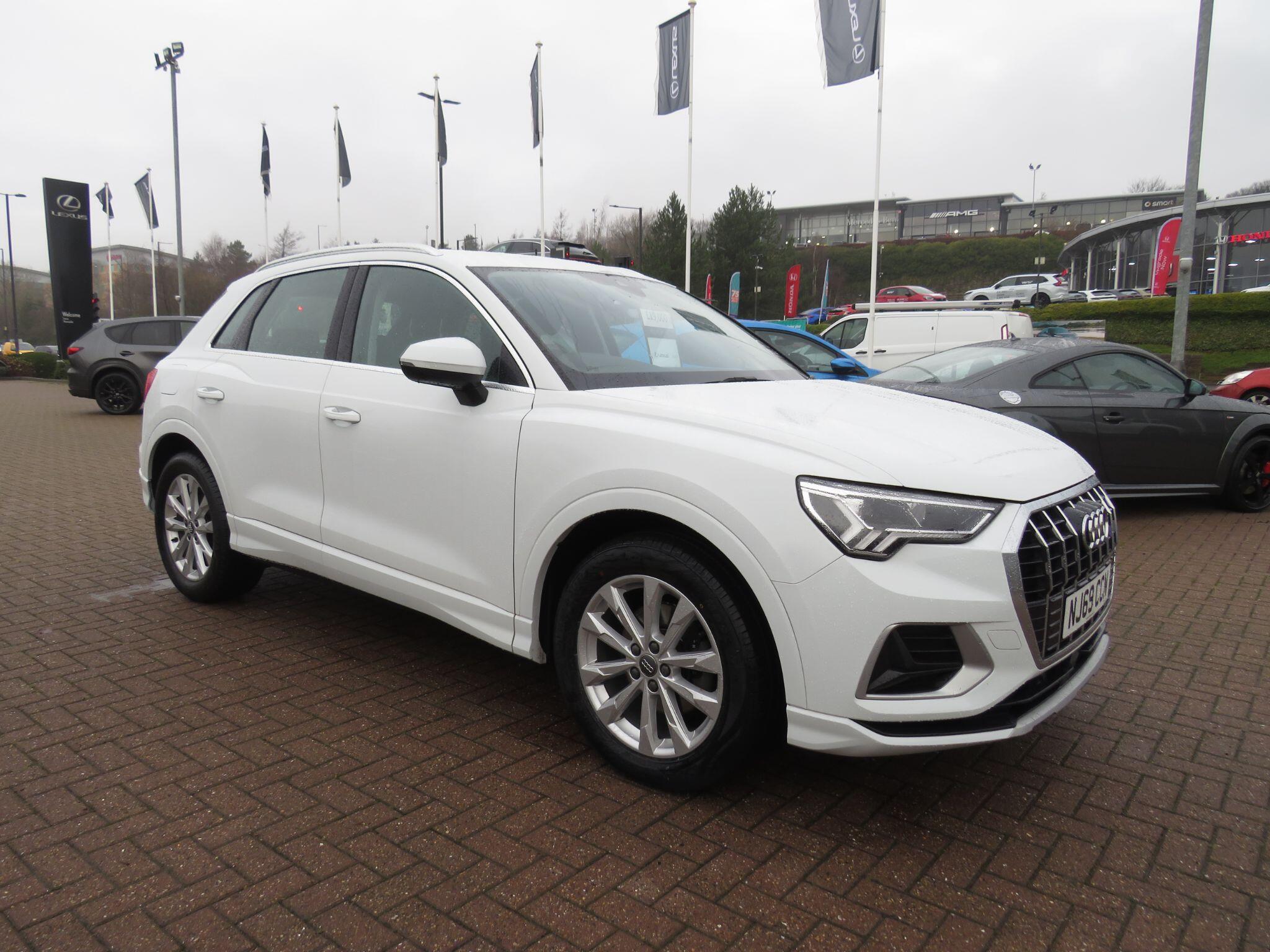 Audi Q3 1.5 TFSI CoD 35 Sport Euro 6 (s/s) 5dr NJ69CCN Image 1