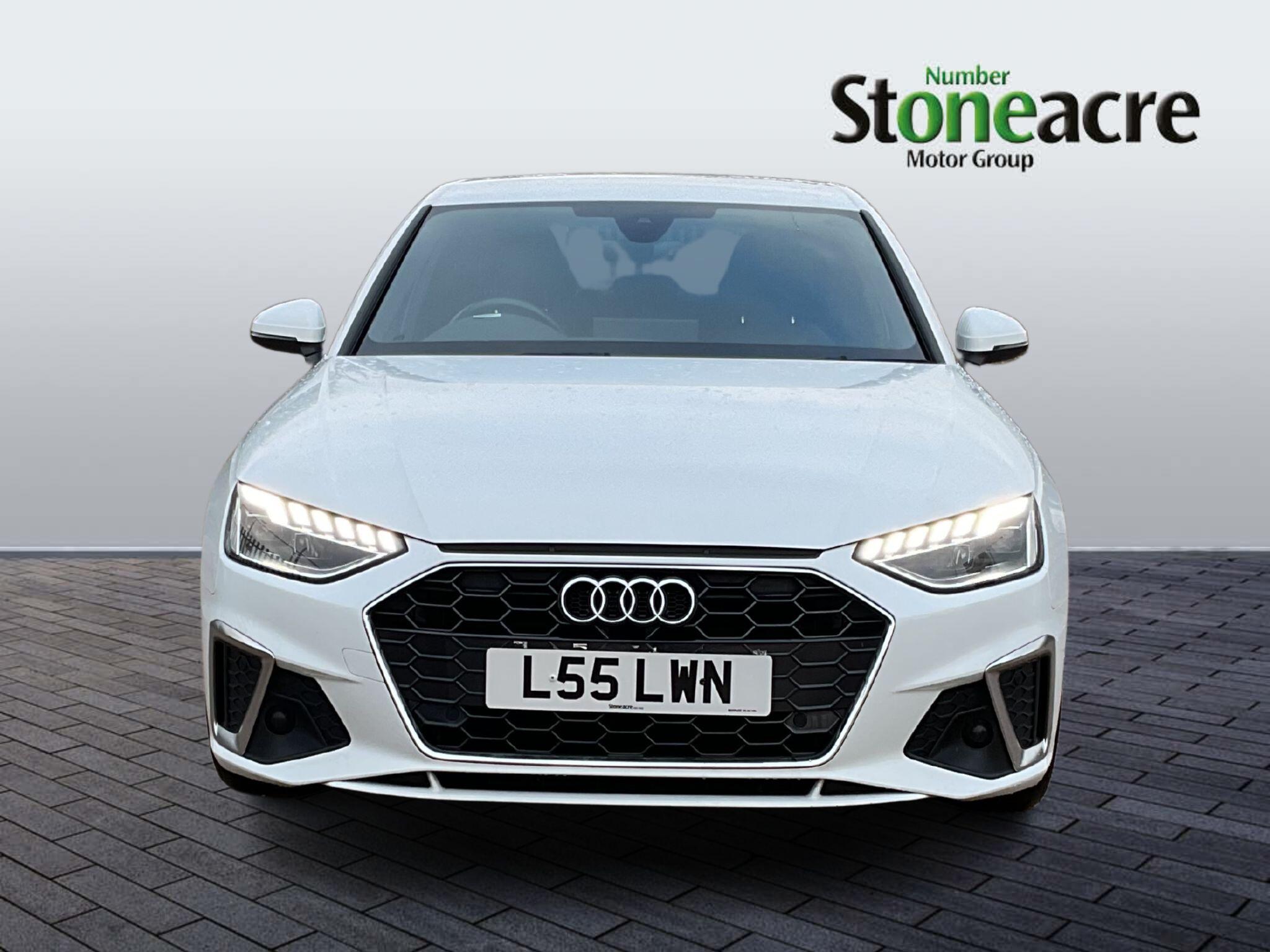 Audi A4 Saloon 2.0 TDI 35 S line S Tronic Euro 6 (s/s) 4dr L55LWN Image 2