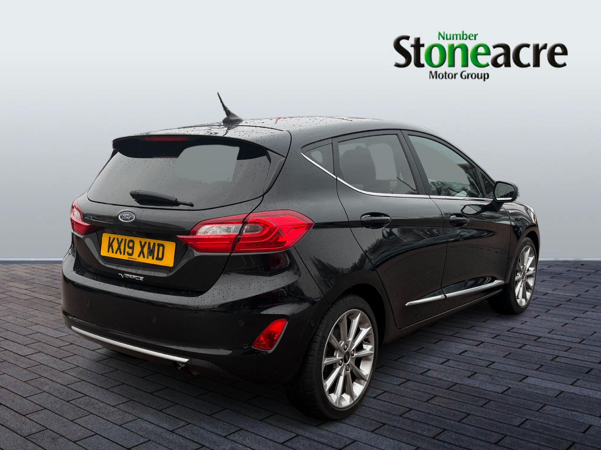 Ford Fiesta 1.0T EcoBoost Vignale Euro 6 (s/s) 5dr KX19XMD Image 3