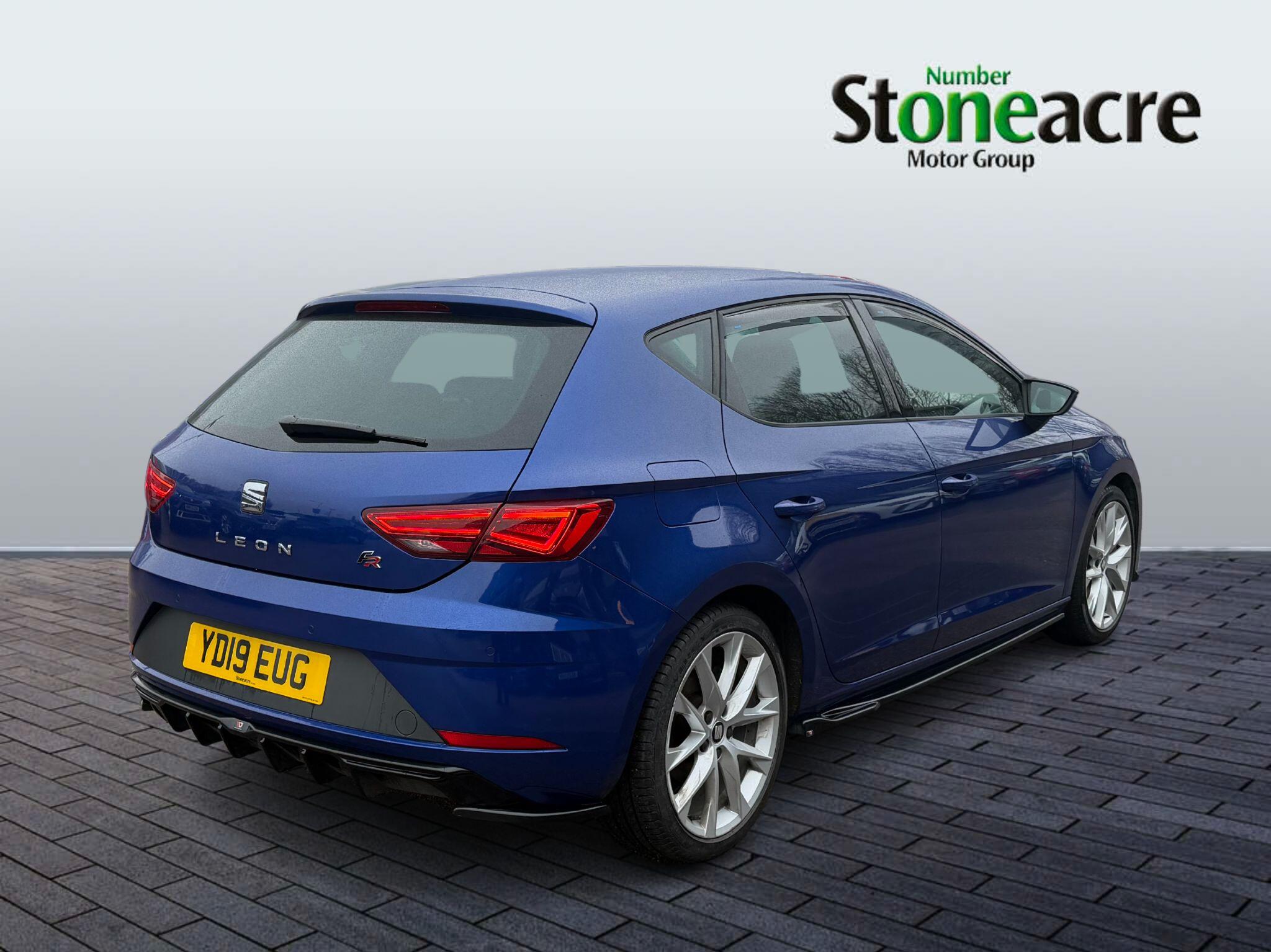 SEAT Leon 1.5 TSI EVO FR Sport Euro 6 (s/s) 5dr YD19EUG Image 3
