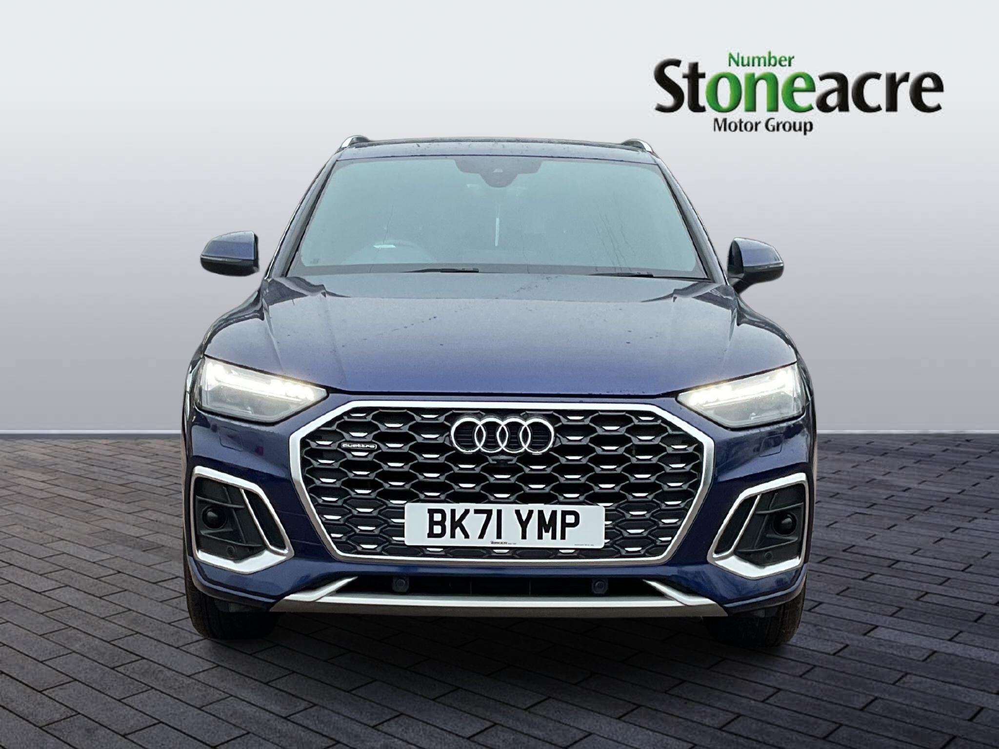 Audi Q5 2.0 TDI 40 S line Sportback S Tronic quattro Euro 6 (s/s) 5dr BK71YMP Image 2