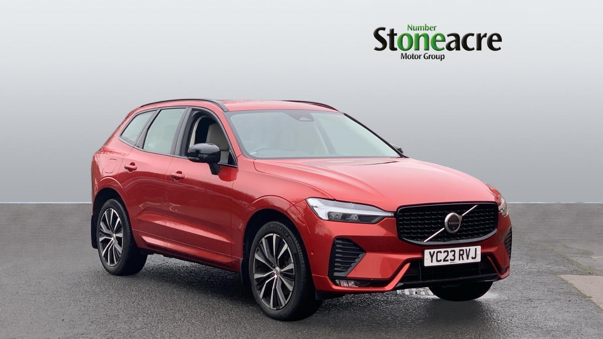 Volvo XC60 Plus (Dark) B4 AWD mild hybrid (Diesel) YC23RVJ Image 1