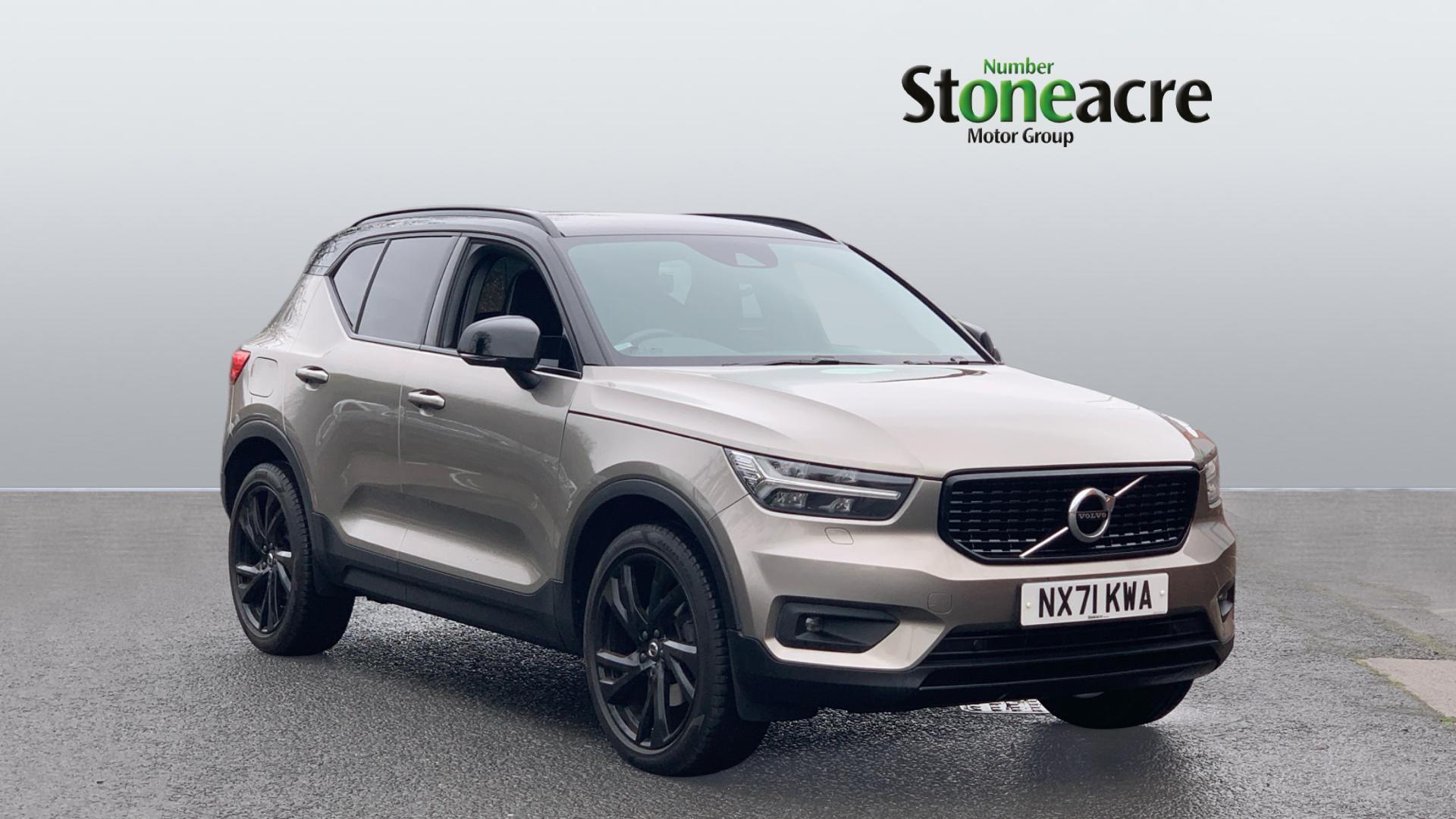 Volvo XC40 2.0 B5 MHEV R-Design Pro Auto AWD Euro 6 (s/s) 5dr NX71KWA Image 1