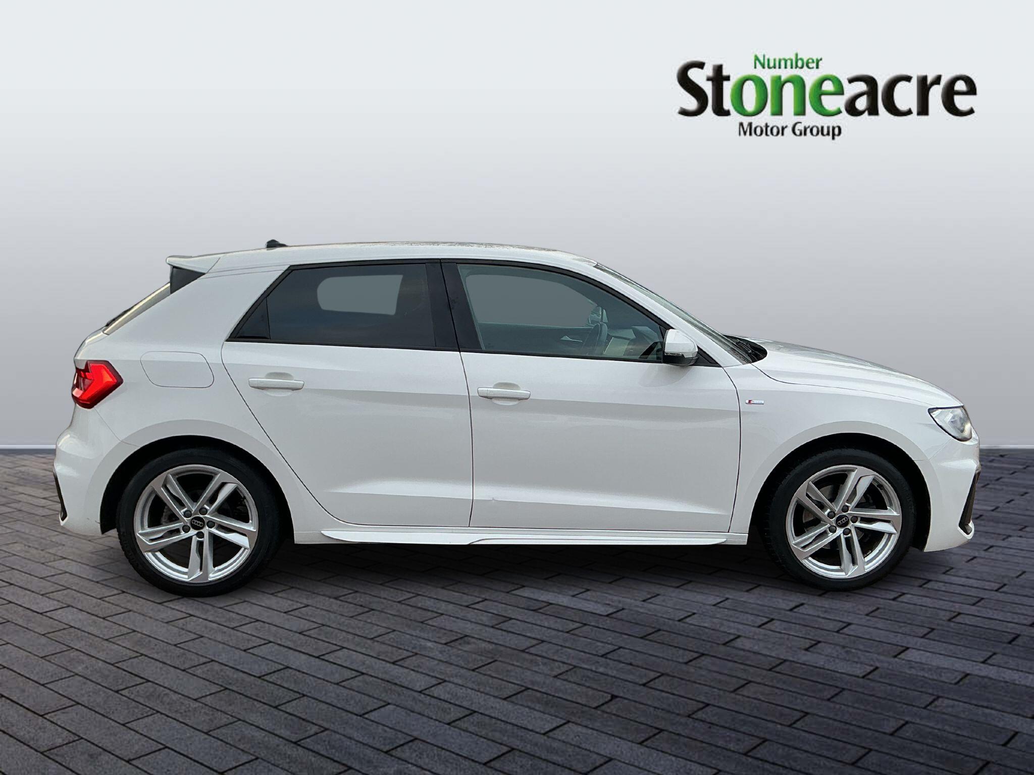 Audi A1 1.5 TFSI 35 S line Sportback S Tronic Euro 6 (s/s) 5dr NV23GZE Image 2