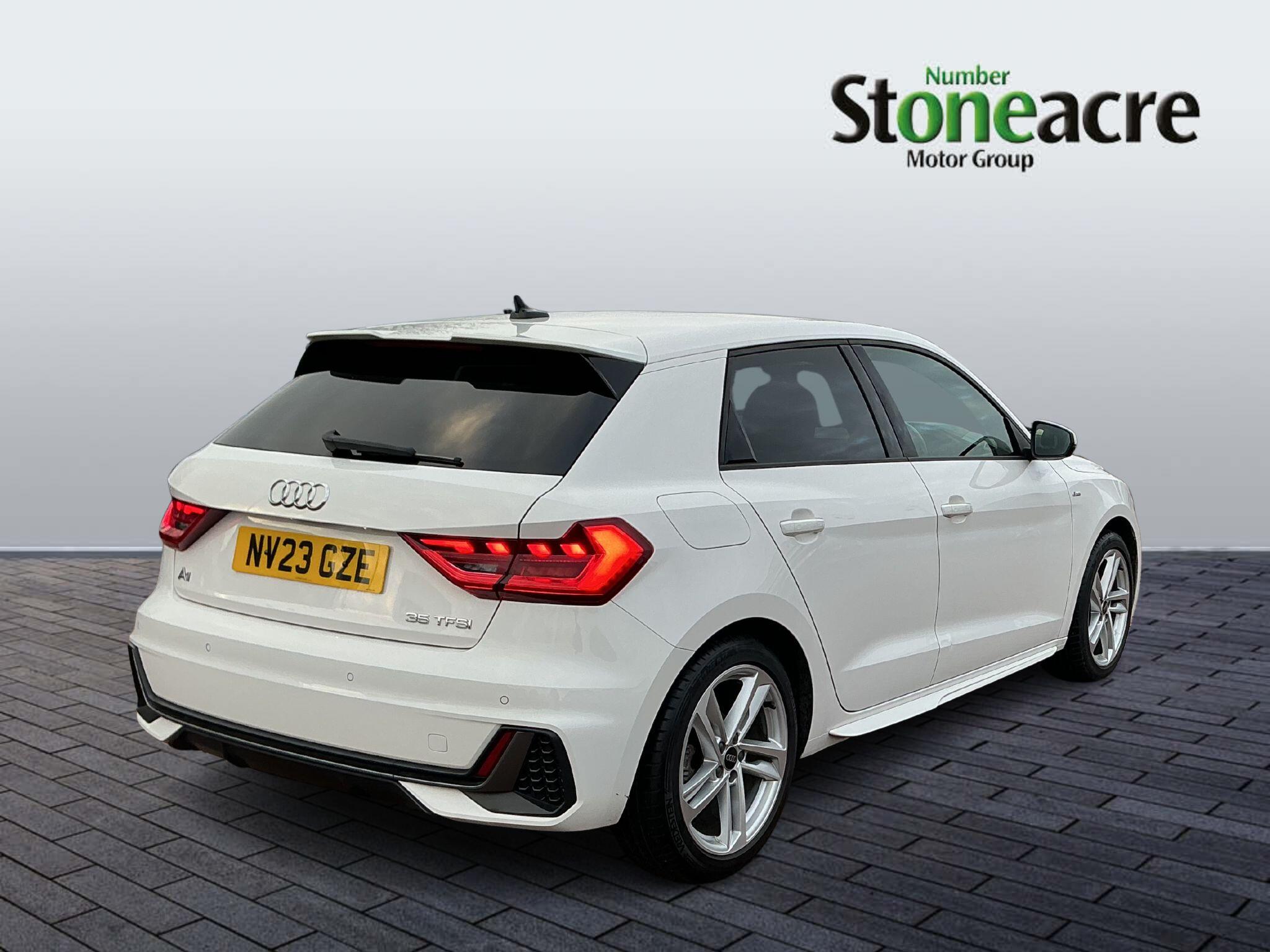 Audi A1 1.5 TFSI 35 S line Sportback S Tronic Euro 6 (s/s) 5dr NV23GZE Image 3