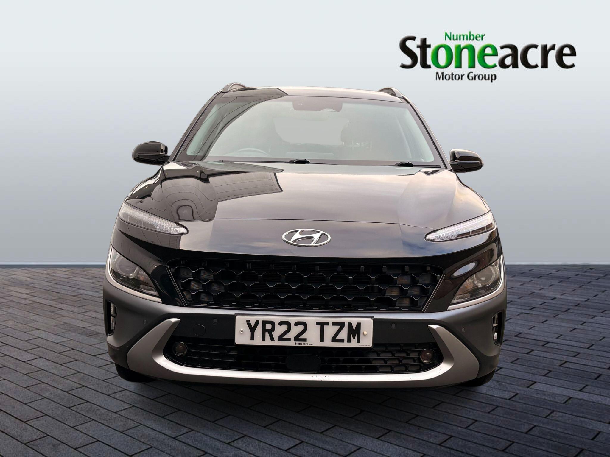 Hyundai KONA Hybrid 1.6 h-GDi Premium SUV 5dr Petrol Hybrid DCT Euro 6 (s/s) (141 ps) YR22TZM Image 2