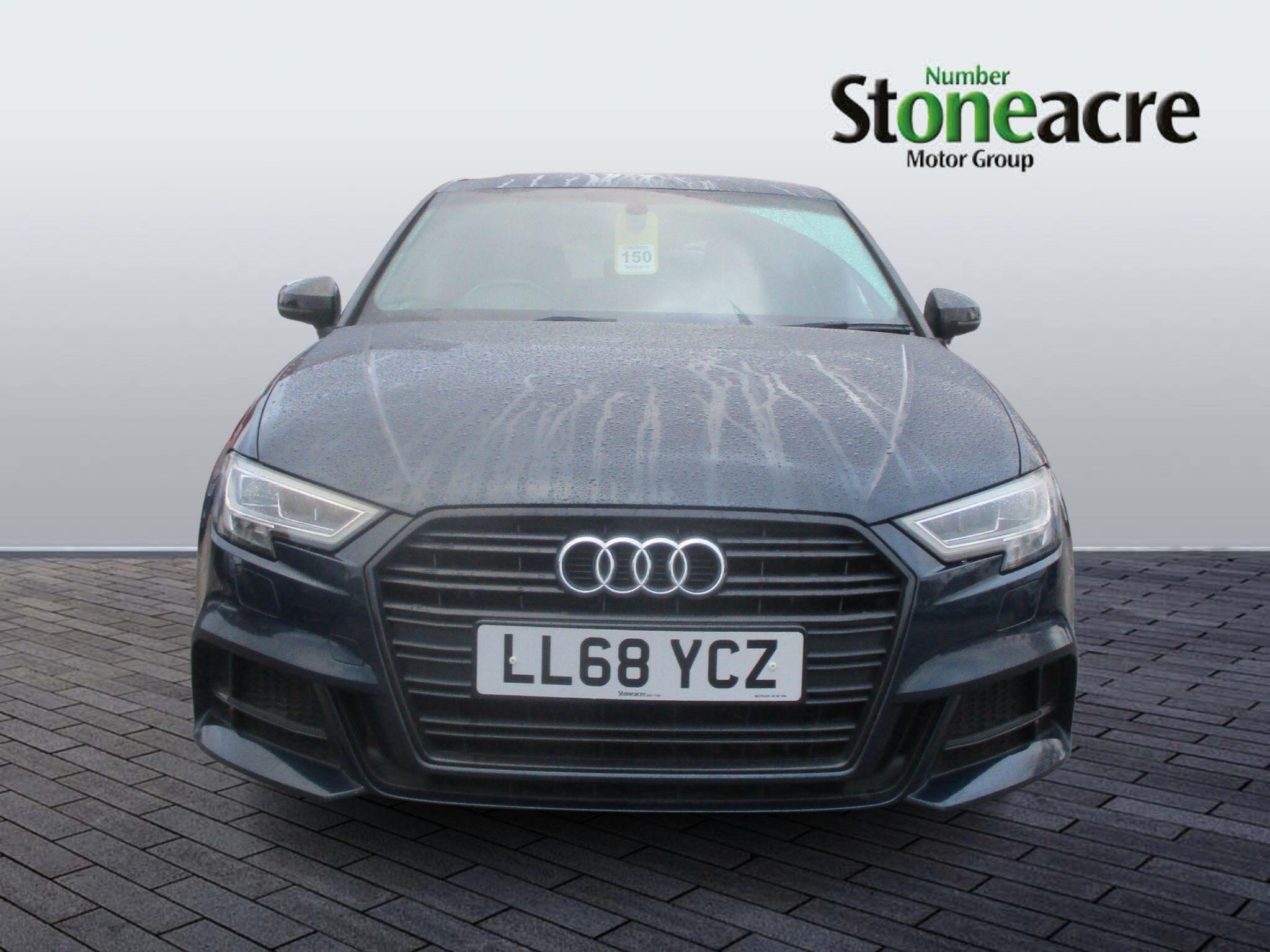 Audi A3 1.5 TFSI CoD 35 Black Edition Sportback Euro 6 (s/s) 5dr LL68YCZ Image 2