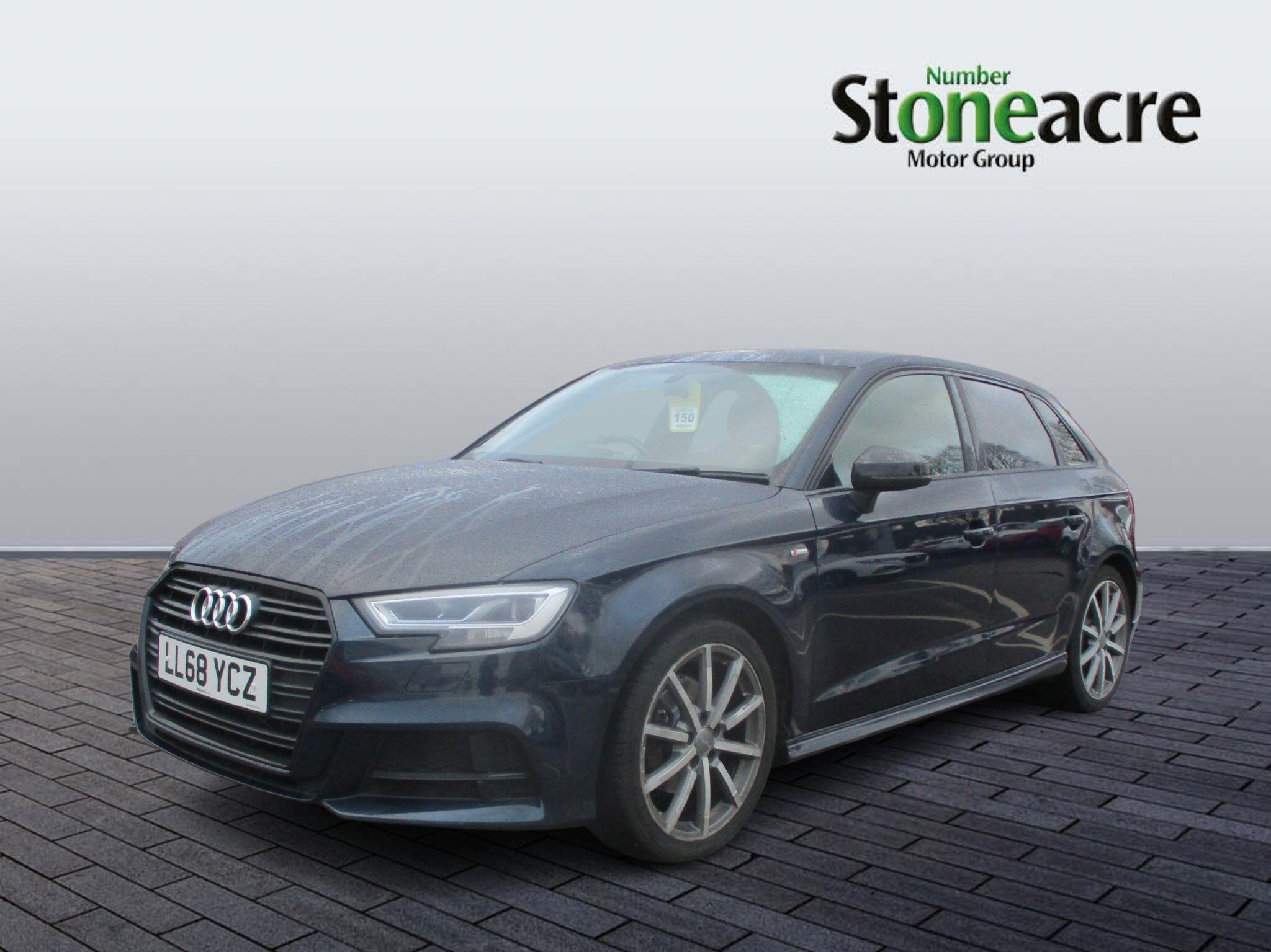 Audi A3 1.5 TFSI CoD 35 Black Edition Sportback Euro 6 (s/s) 5dr LL68YCZ Image 3