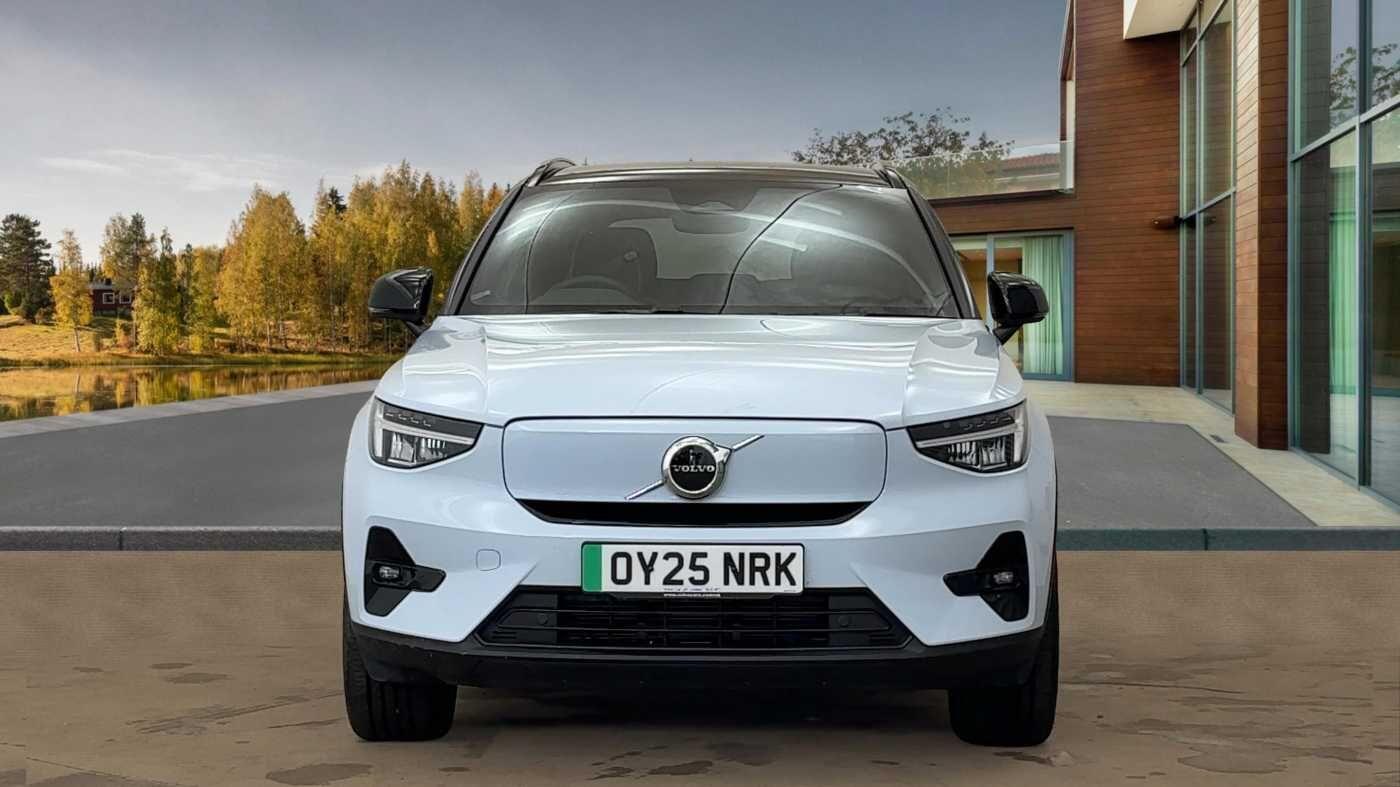 Volvo EX40 Single Motor Extended Range 78kWh Plus Auto 5dr OY25NRK Image 2