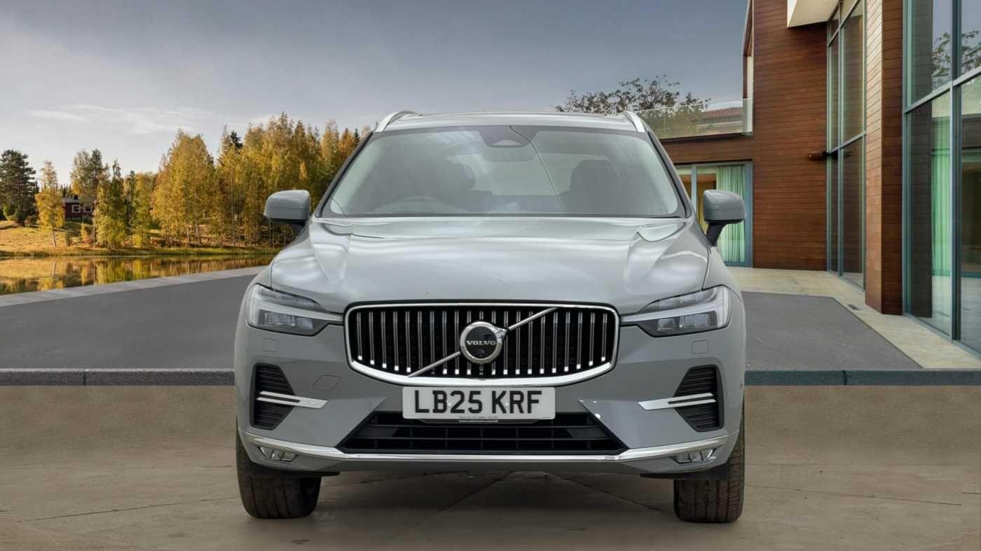 Volvo XC60 2.0 B5 MHEV Ultra Bright Auto AWD Euro 6 (s/s) 5dr LB25KRF Image 2