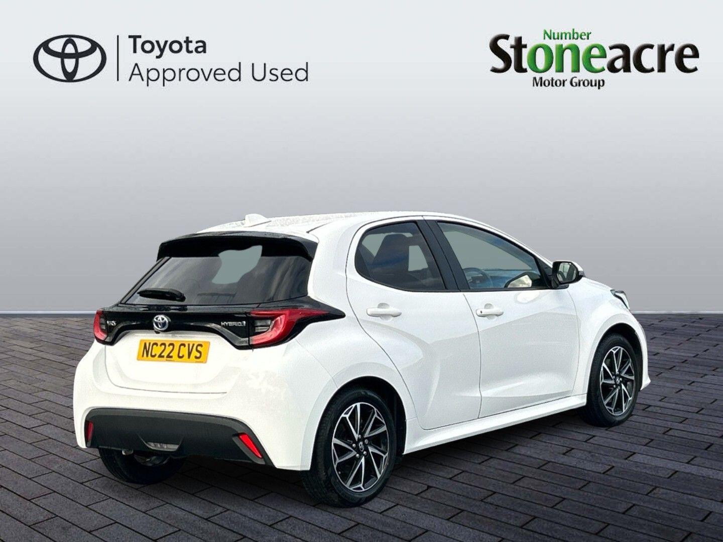 Toyota Yaris 1.5 Hybrid Design 5dr CVT NC22CVS Image 2