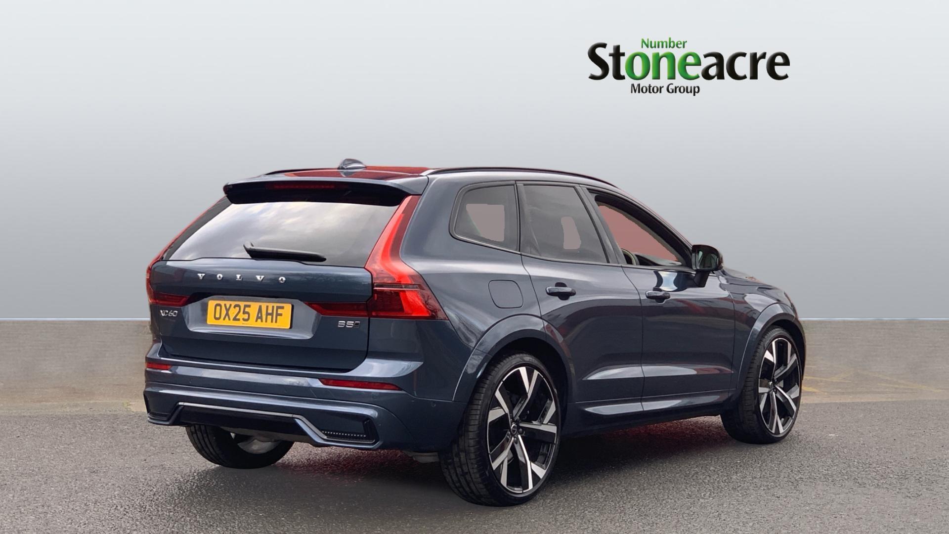Volvo XC60 2.0 B5 MHEV Ultra Dark Auto AWD Euro 6 (s/s) 5dr OX25AHF Image 2