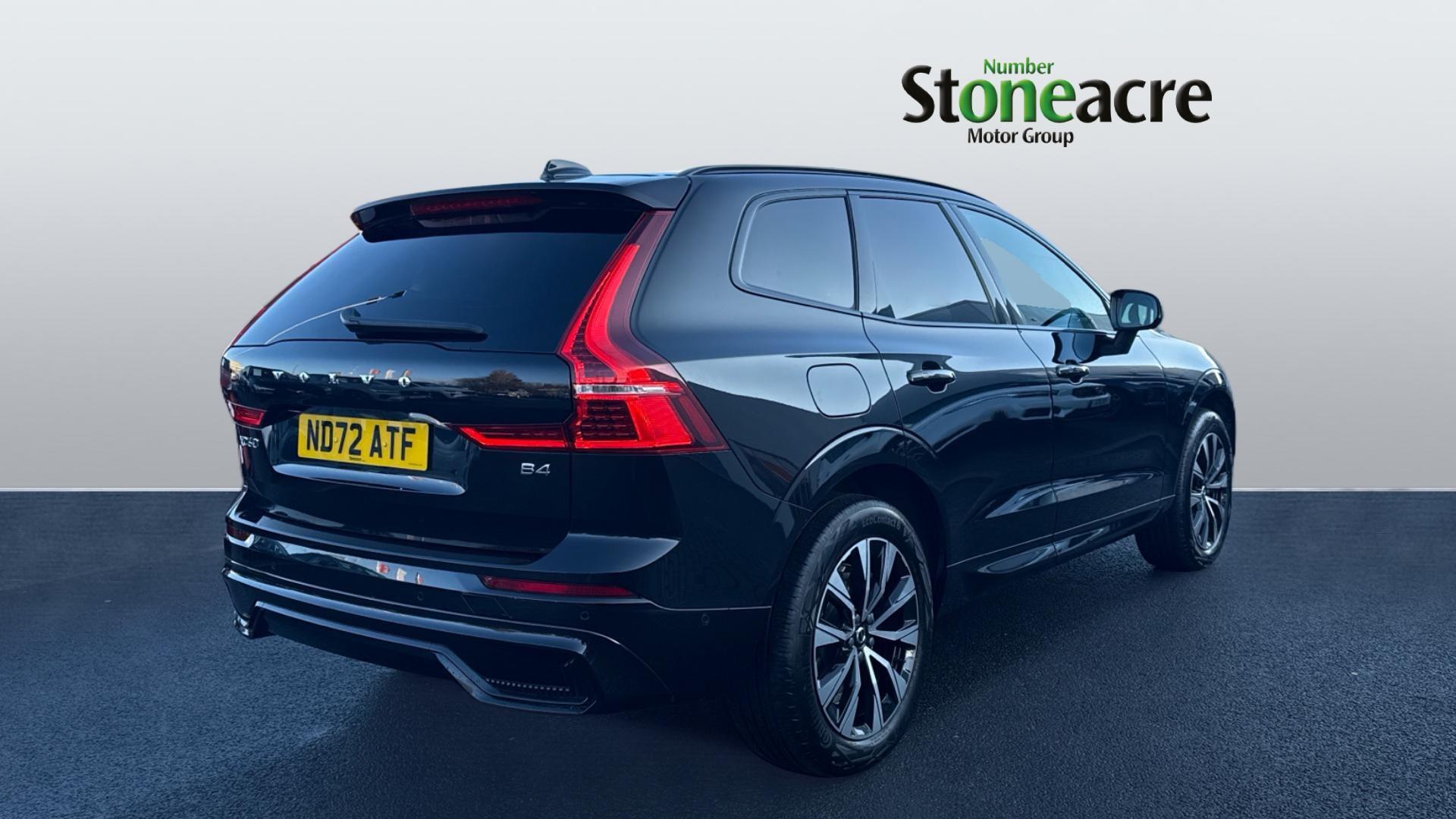 Volvo XC60 2.0 B4 MHEV Plus Auto Euro 6 (s/s) 5dr ND72ATF Image 2