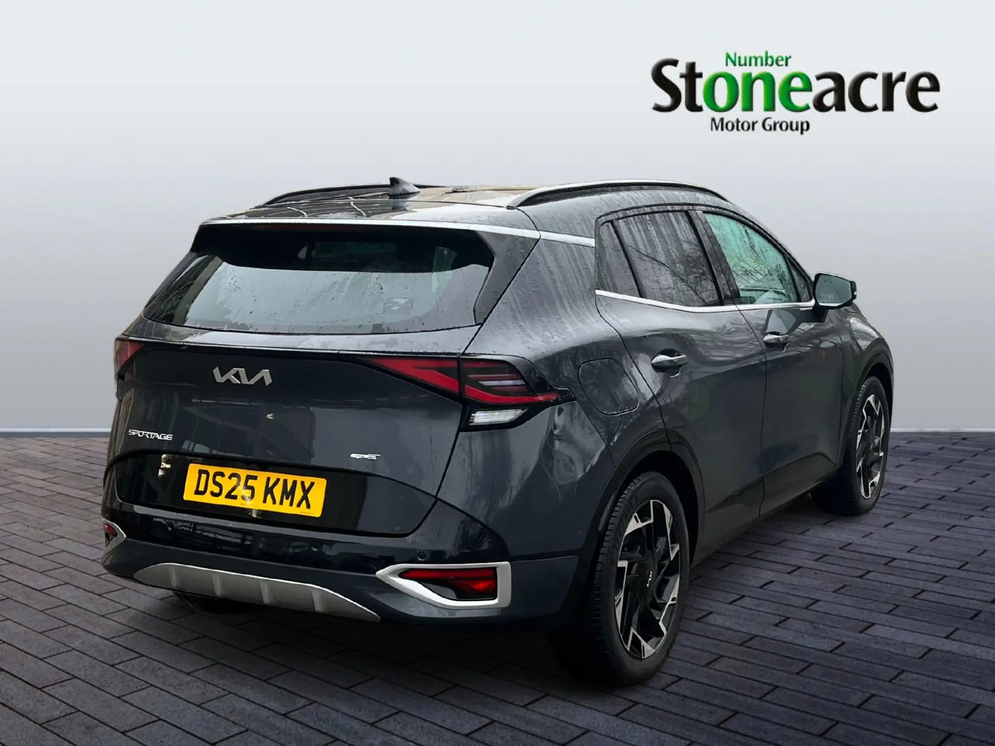 Kia Sportage 1.6 T-GDi 13.8kWh GT-Line S Auto AWD Euro 6 (s/s) 5dr DS25KMX Image 3