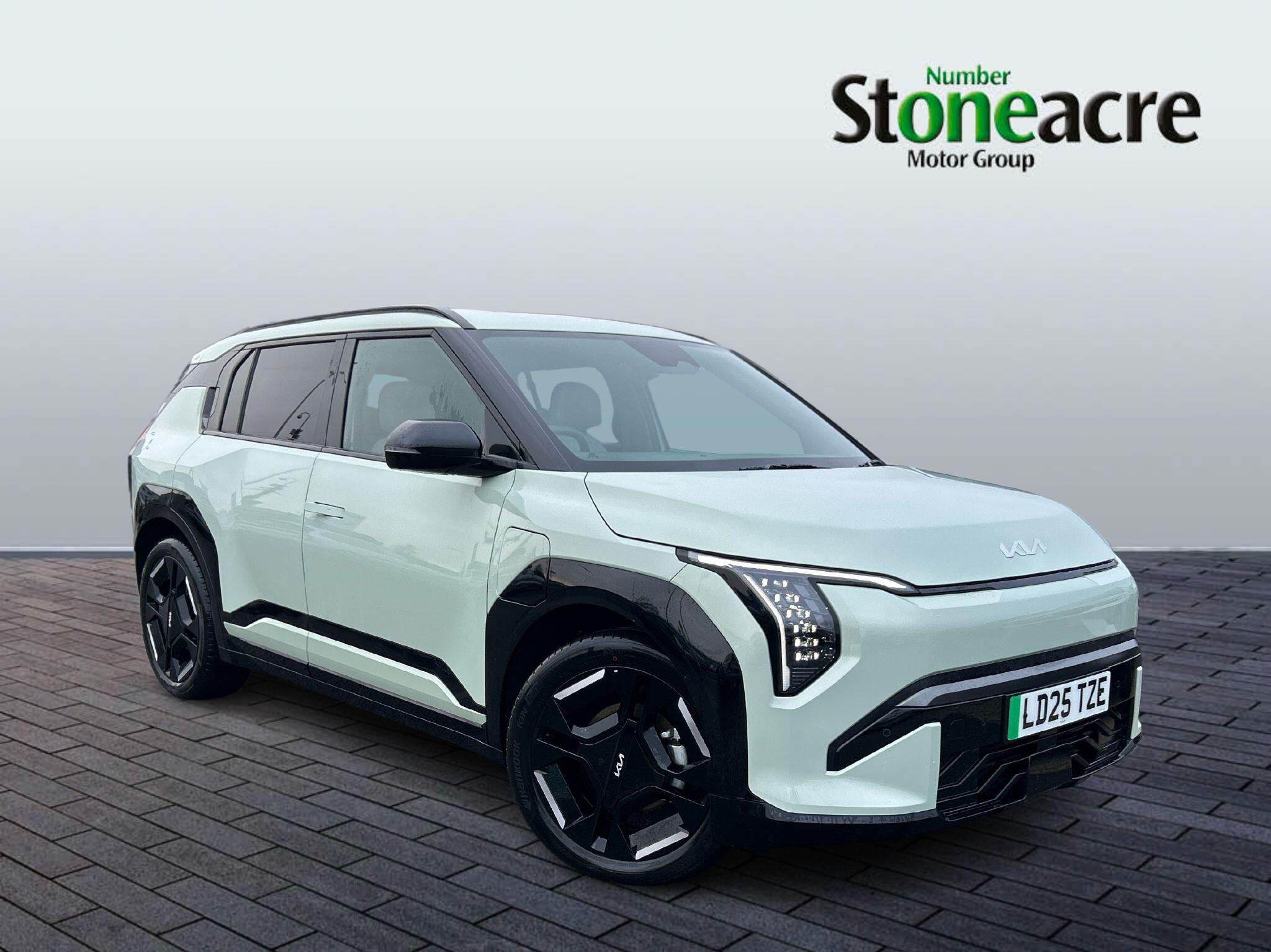 Kia EV3 81.4kWh GT-Line Auto 5dr LD25TZE Image 1
