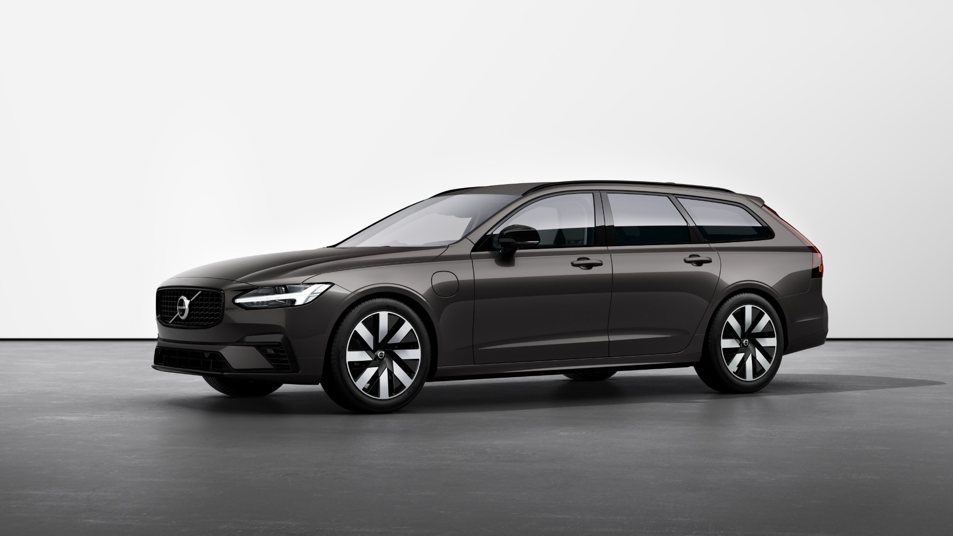 Volvo V90 Plug-In Hybrid 2.0 T6 [350] PHEV Plus Dark 5dr AWD Auto undefined Image 1