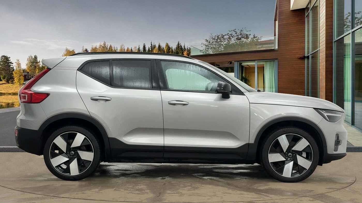 Volvo XC40 Recharge 69kWh Plus Auto 5dr CK72UBN Image 2